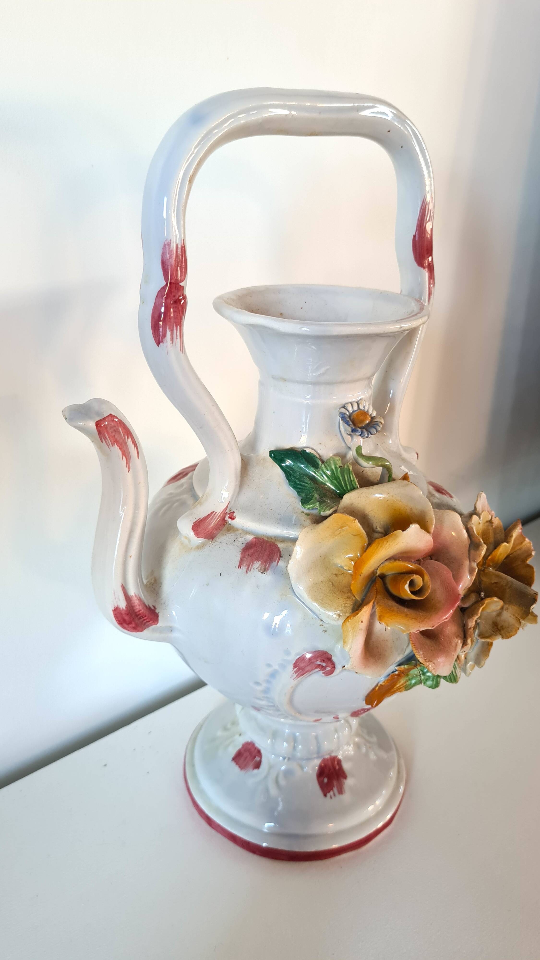 Capodimonte porcelain jug – Italy 20th century – floral decoration