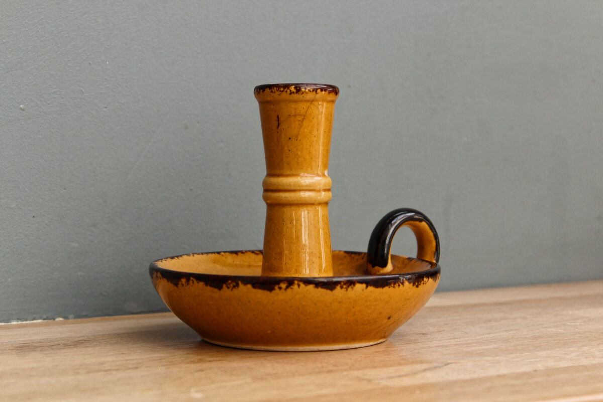 Hand-held terracotta glass