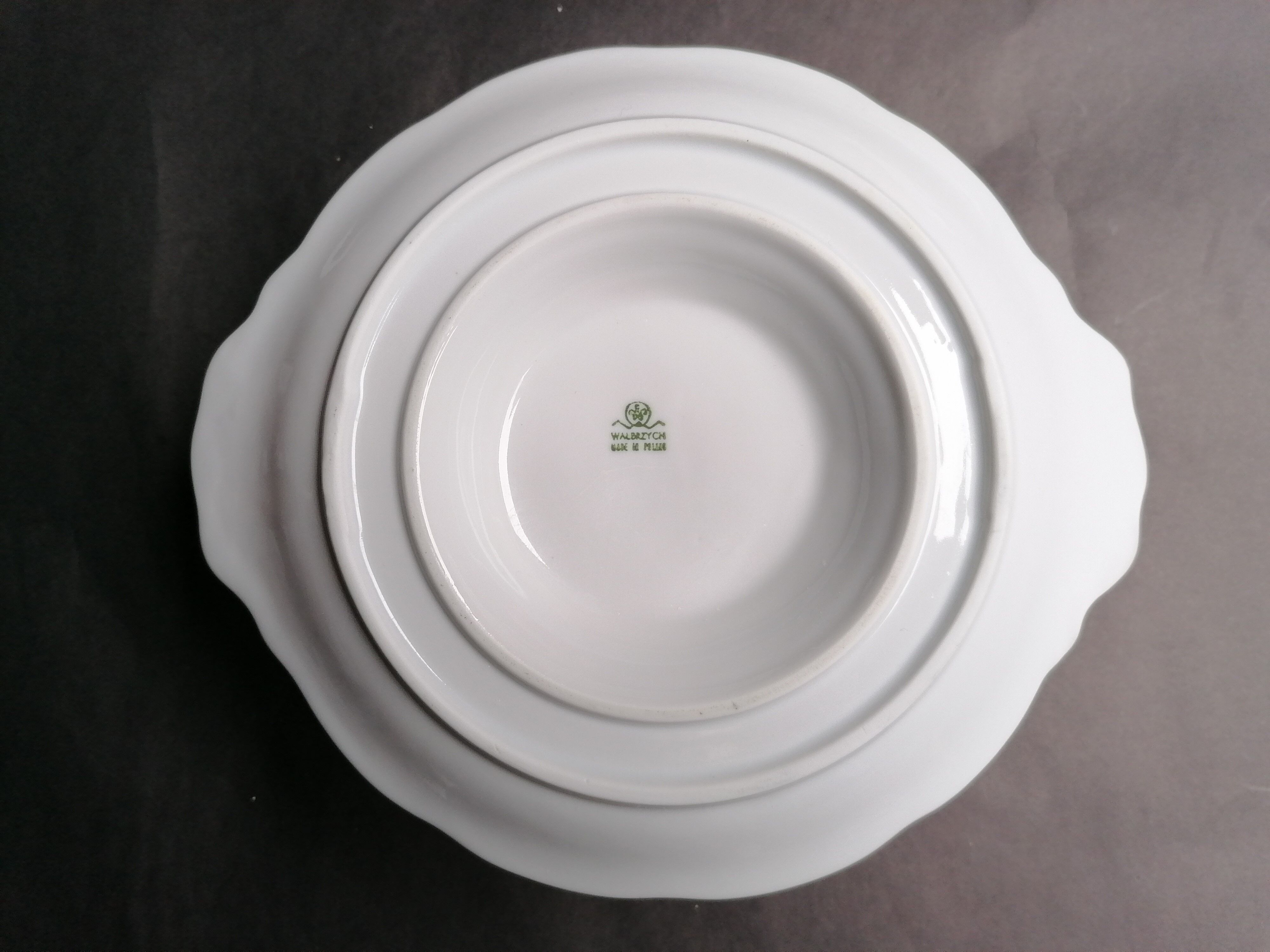 Old porcelain saucière