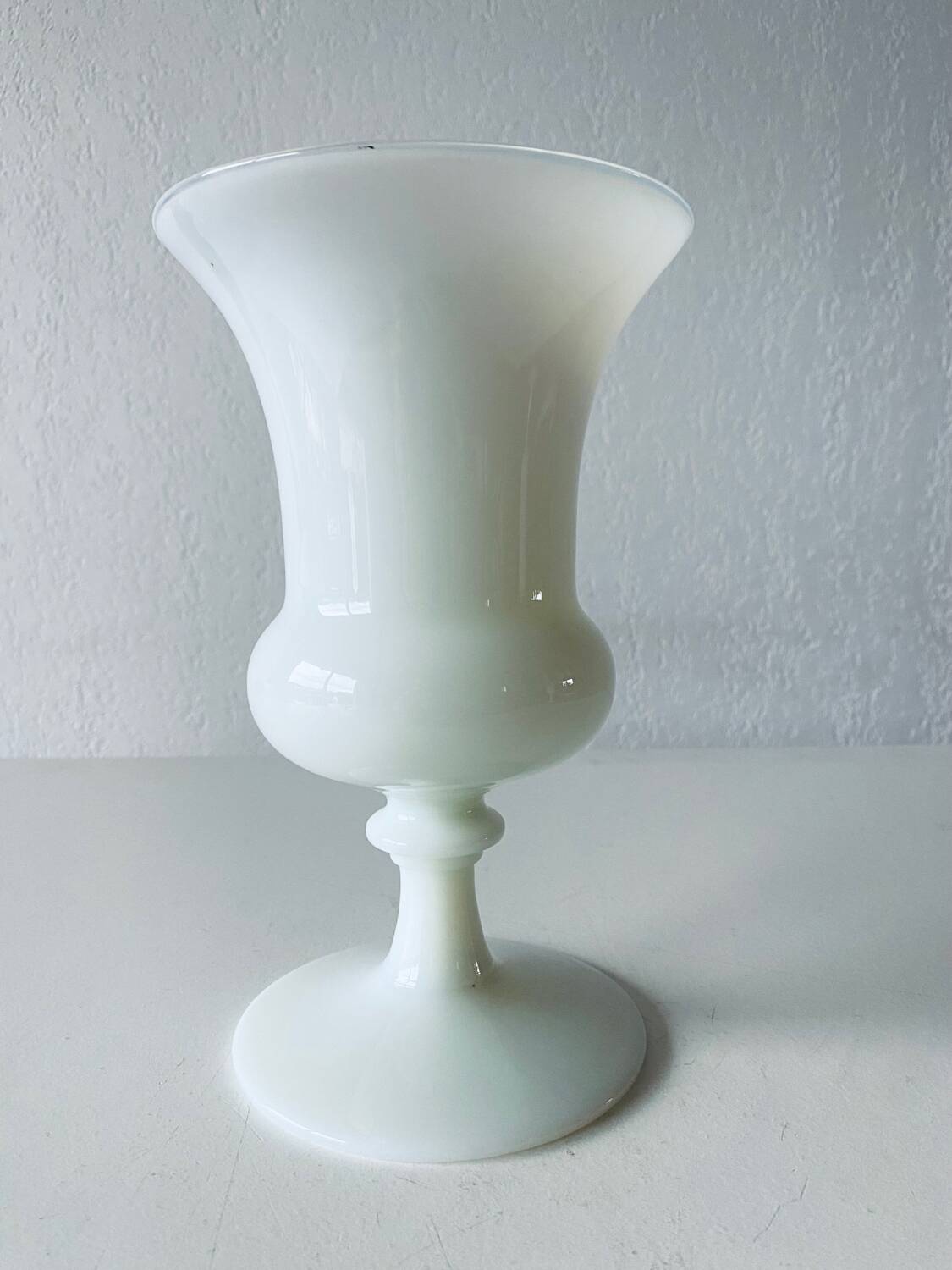 Large antique vase in white opaline from Florence