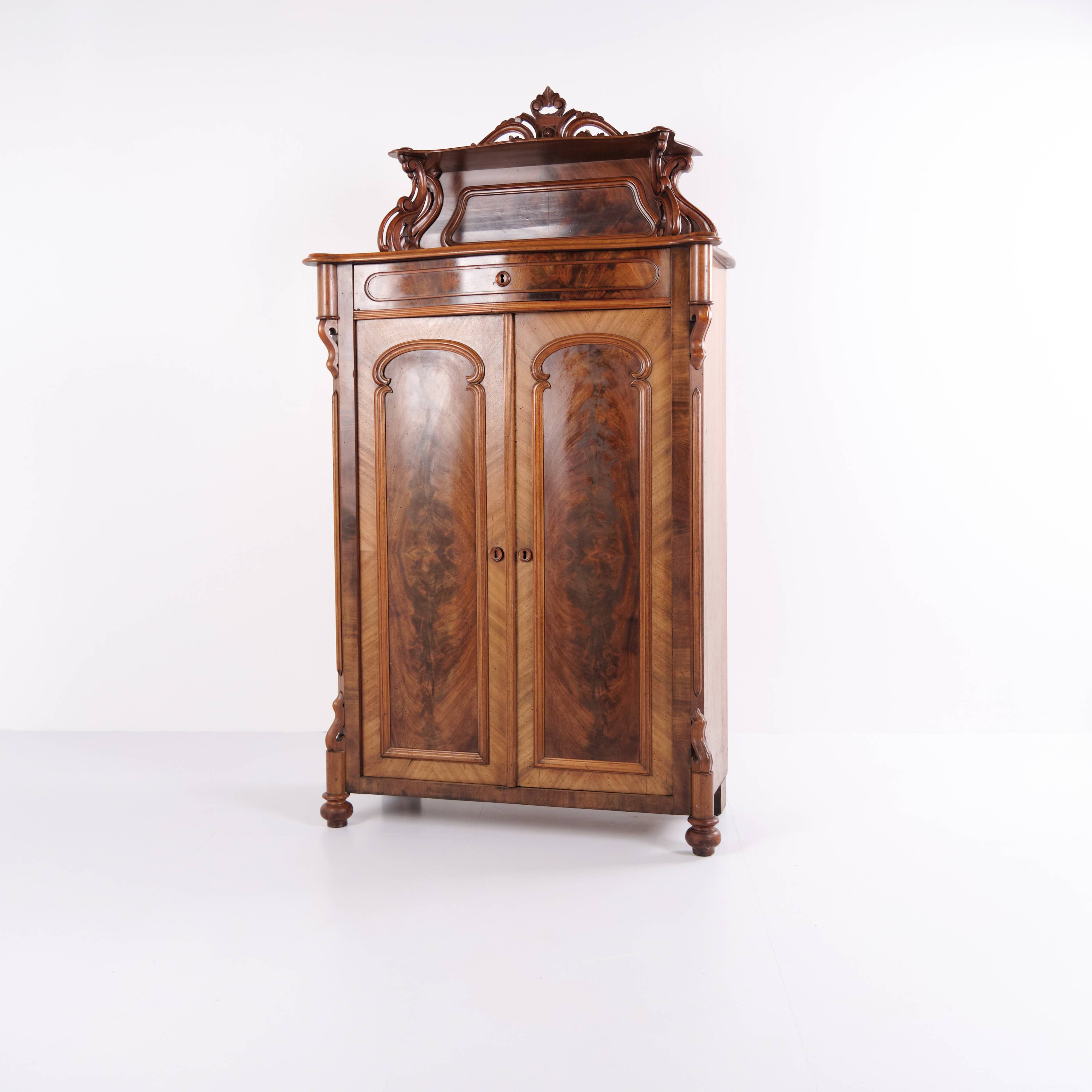 Cabinet – Mahogany – Antique – Carvings – Doors & Shelves – 1880s