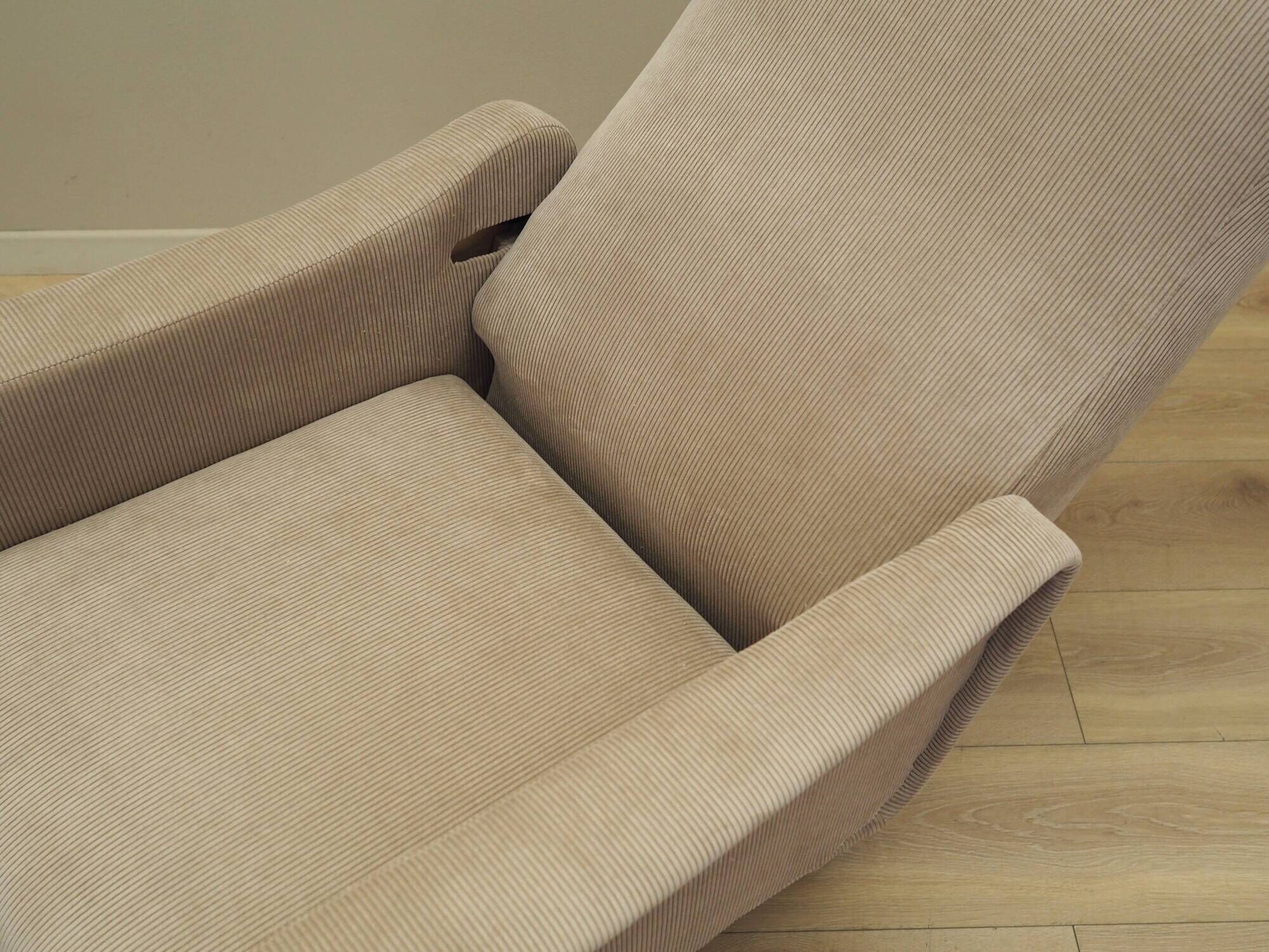 Adjustable armchair, Italian design, 1970s, production: Italy