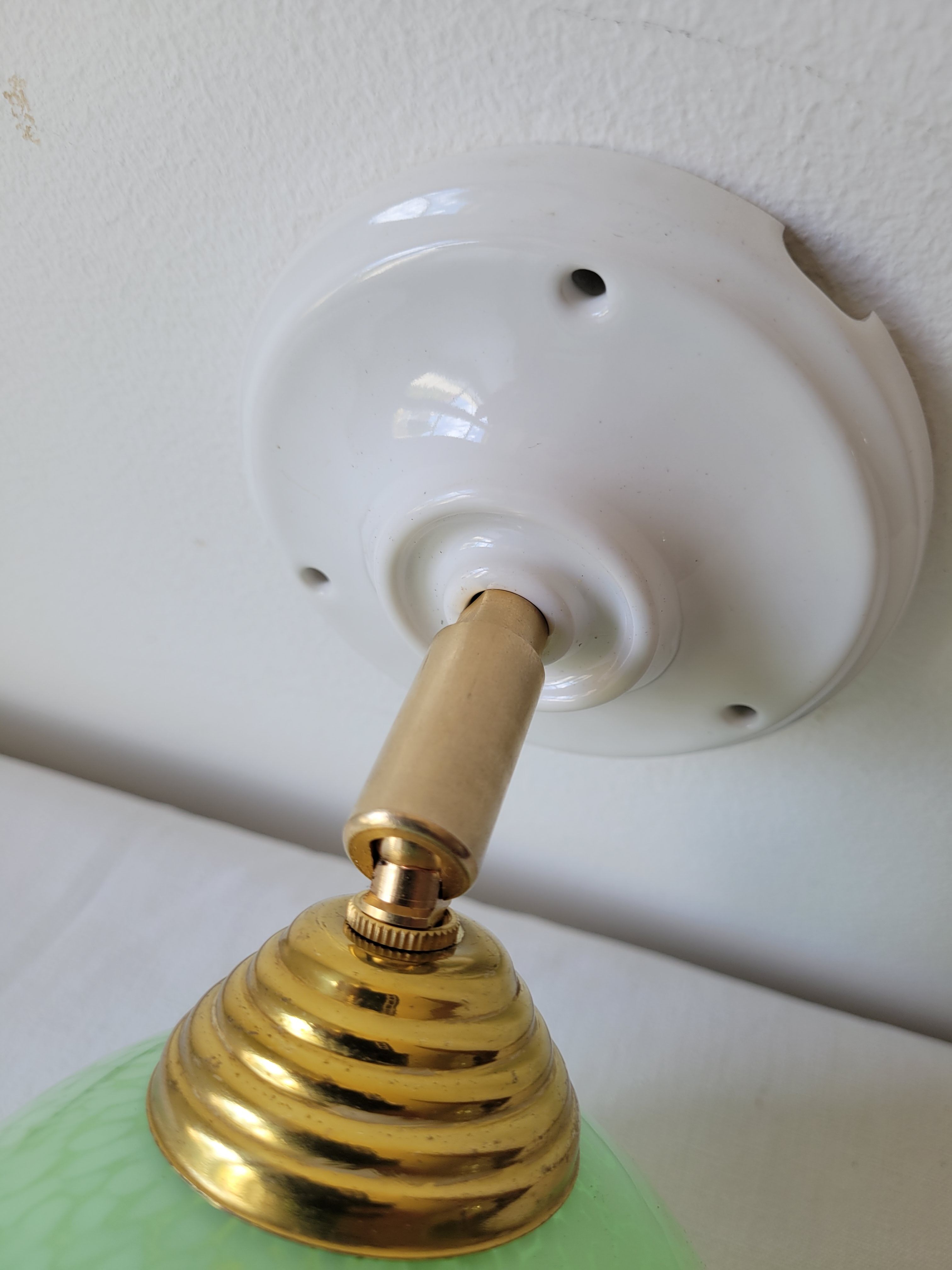 Wall lamp in Clichy glass and porcelain