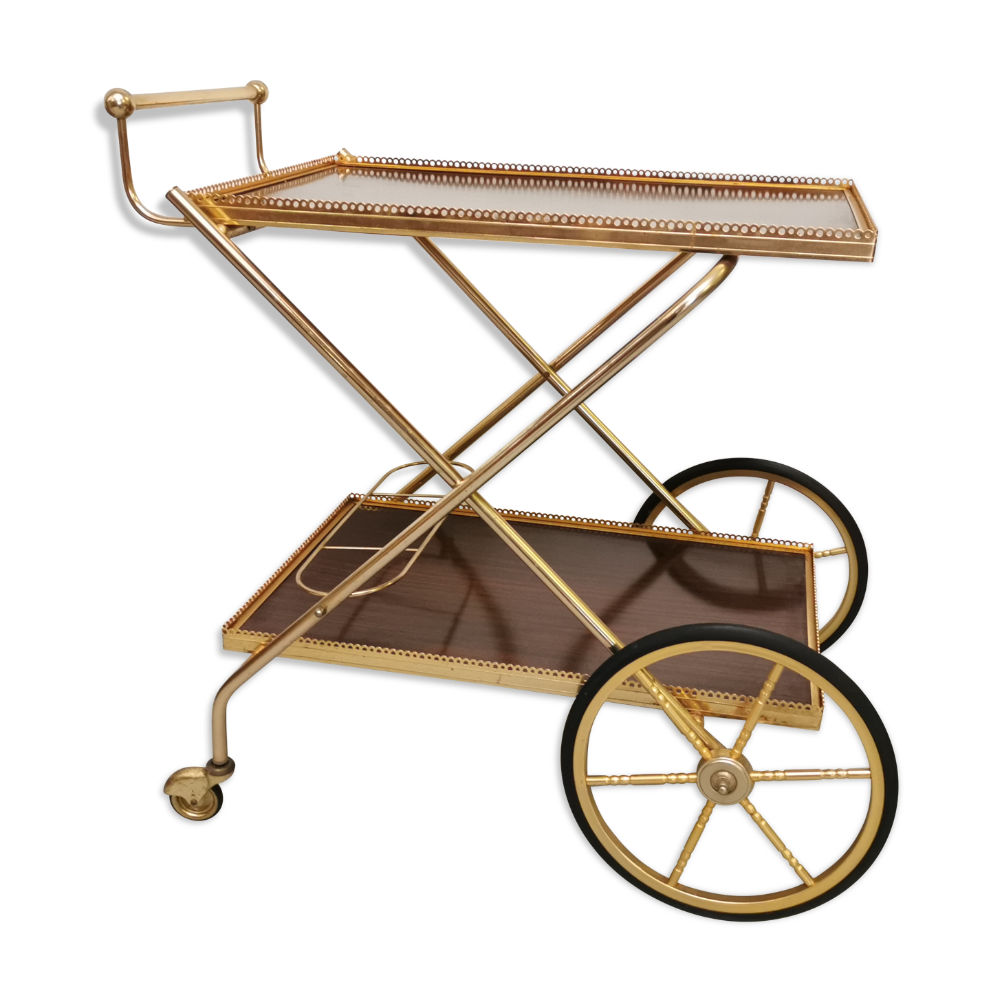 Vintage bar maid service