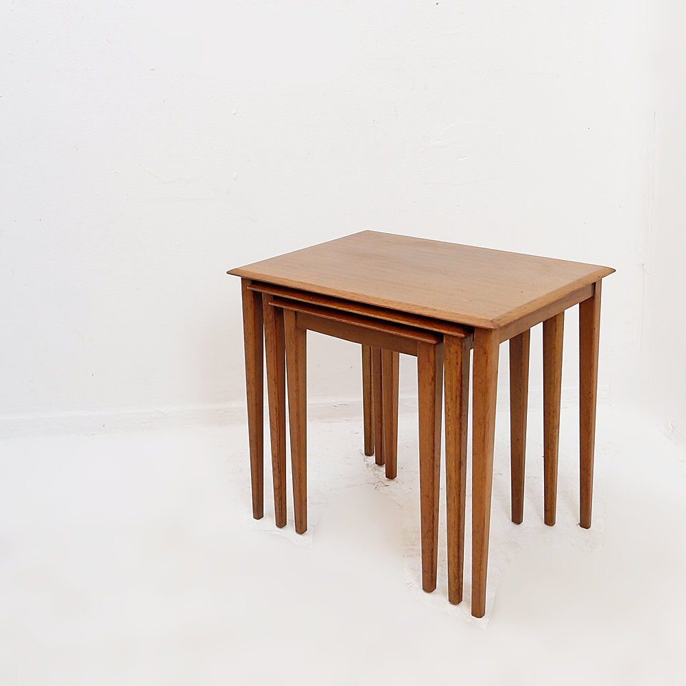 Nesting tables in teak mid-century modern - 1960s