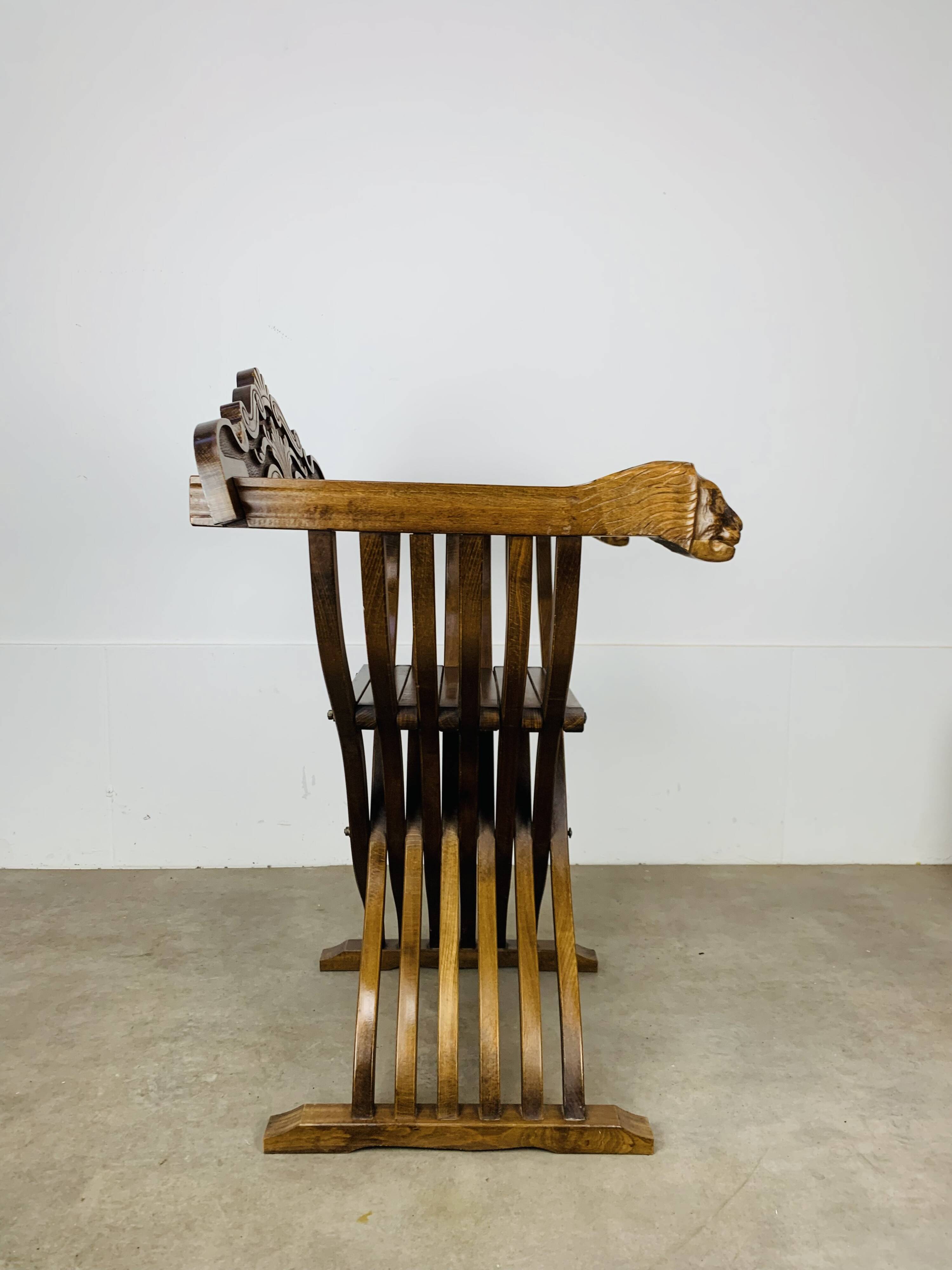 Florentine Savonarola folding chair, wood, Renaissance style