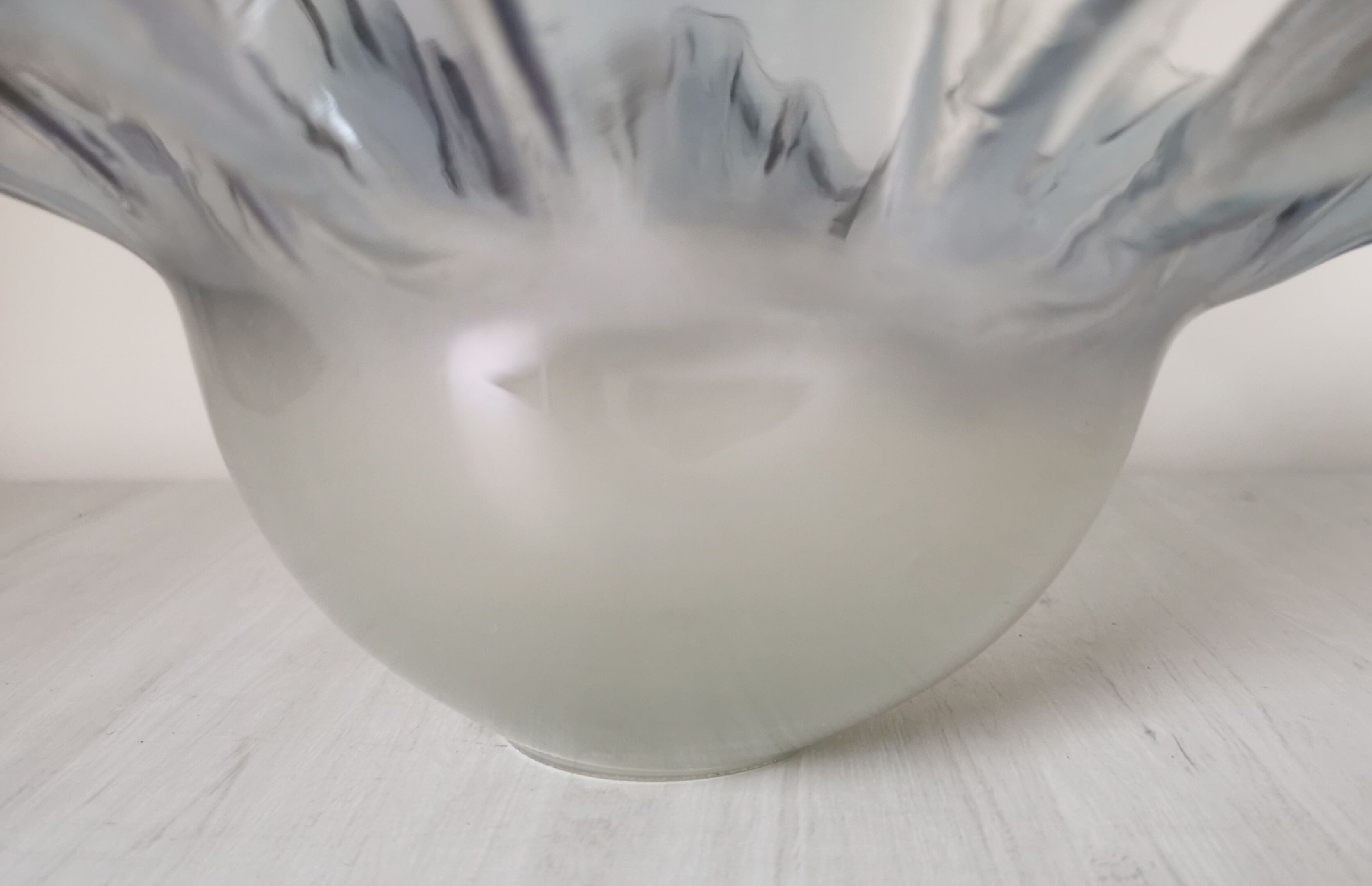 Iridescent glass/silver lamp tulip