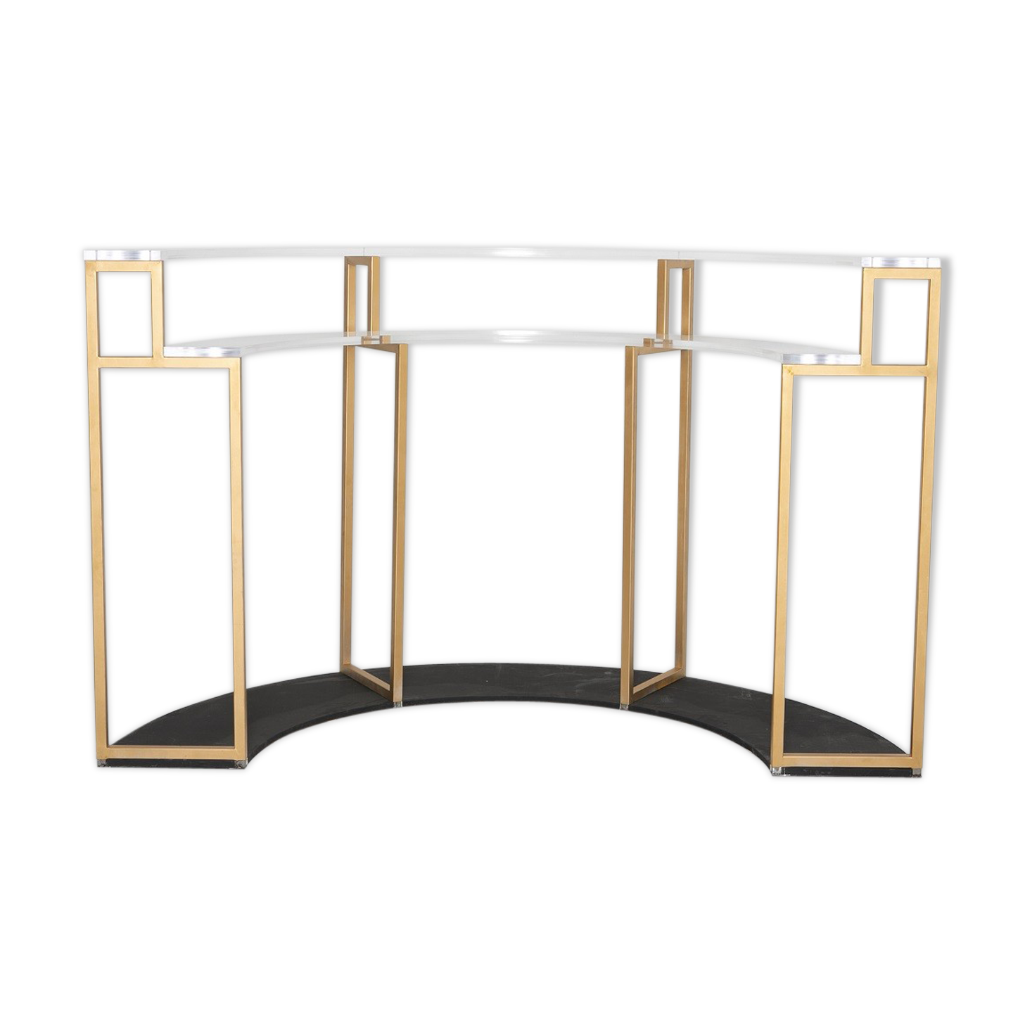 Counter, plexi display and gold metal