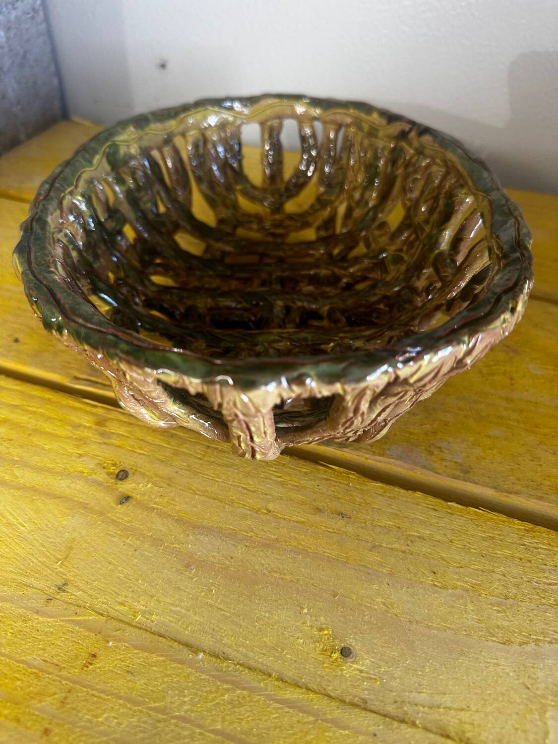 Vintage woven ceramic basket / empty pocket 19 / 25 cm