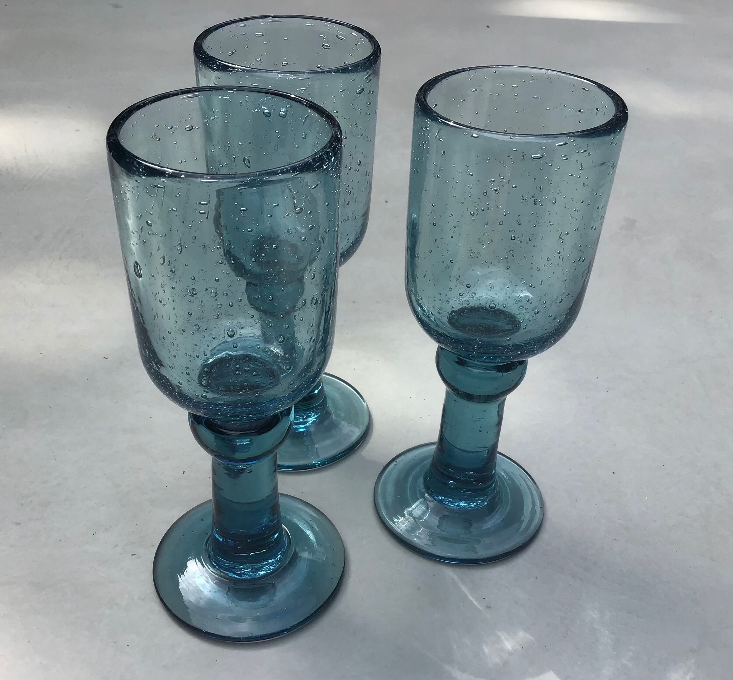 Set of 3 biot bubbled glass of turquoise blue color