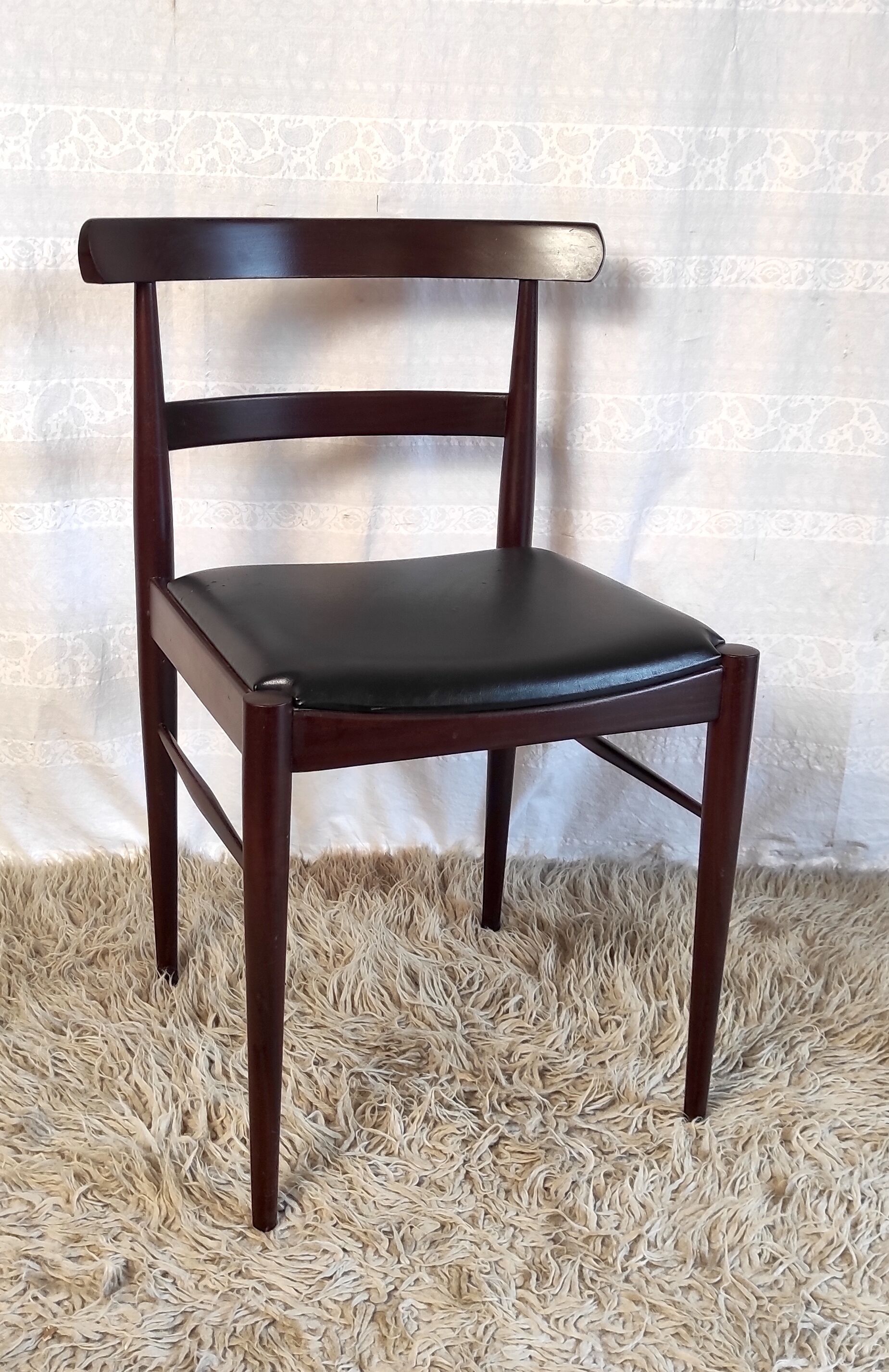 Chaise style scandinave en bois massif années 60