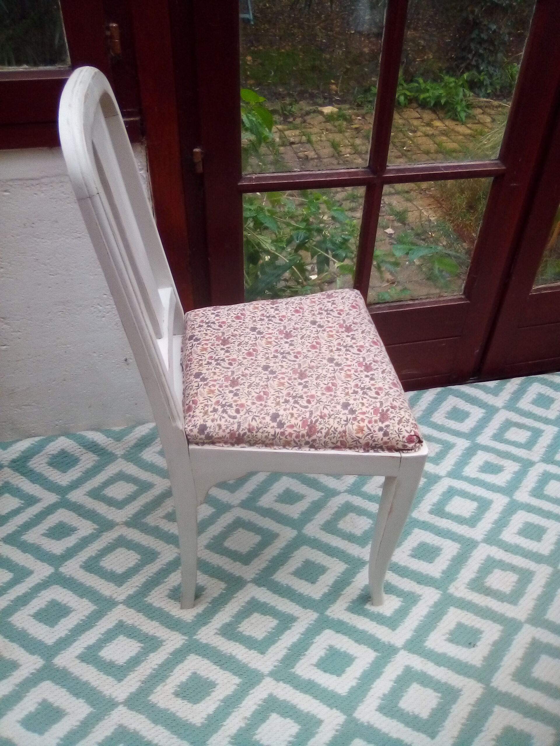 Liberty lined chair