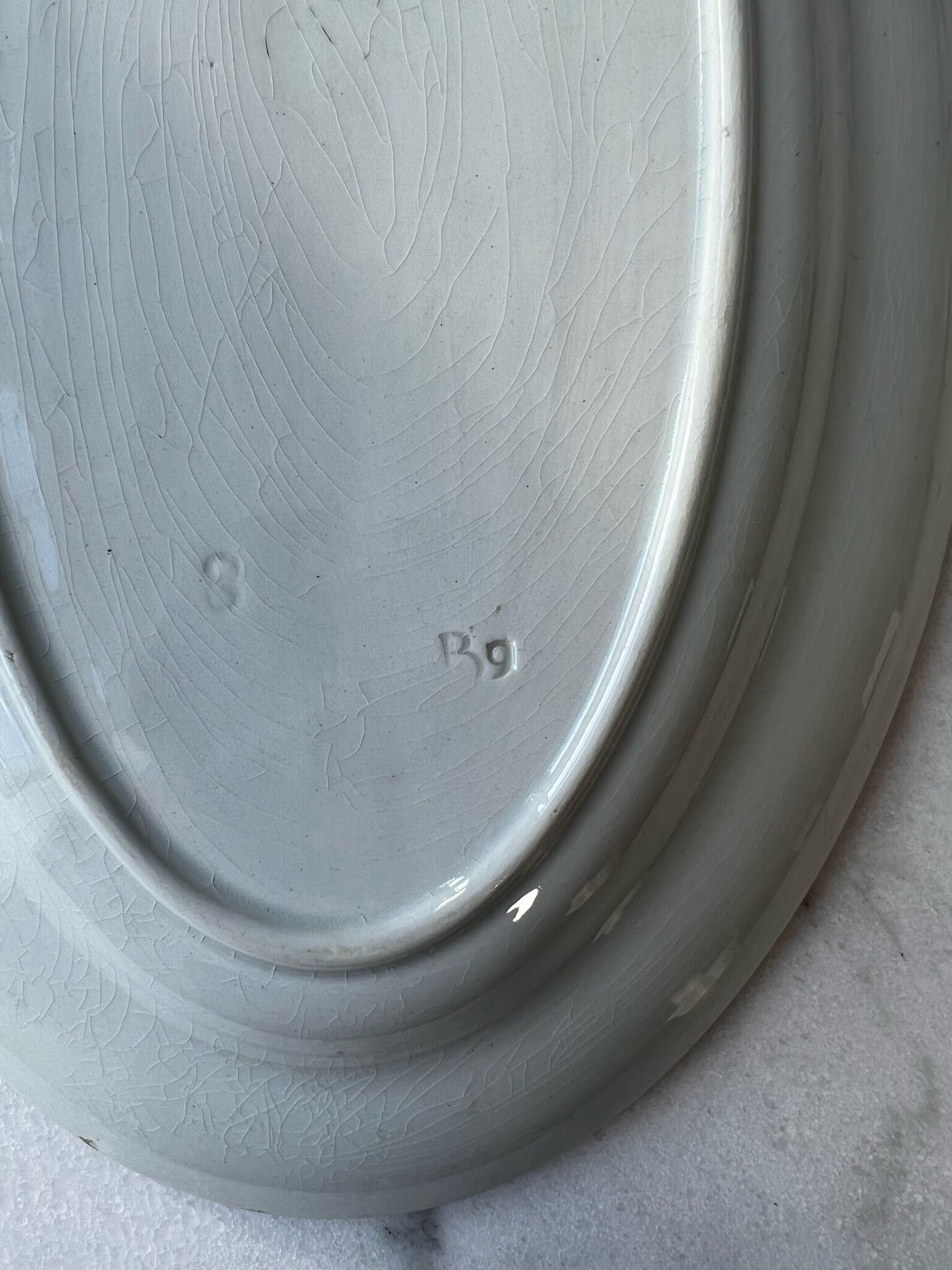 Oval dish with floral decoration
