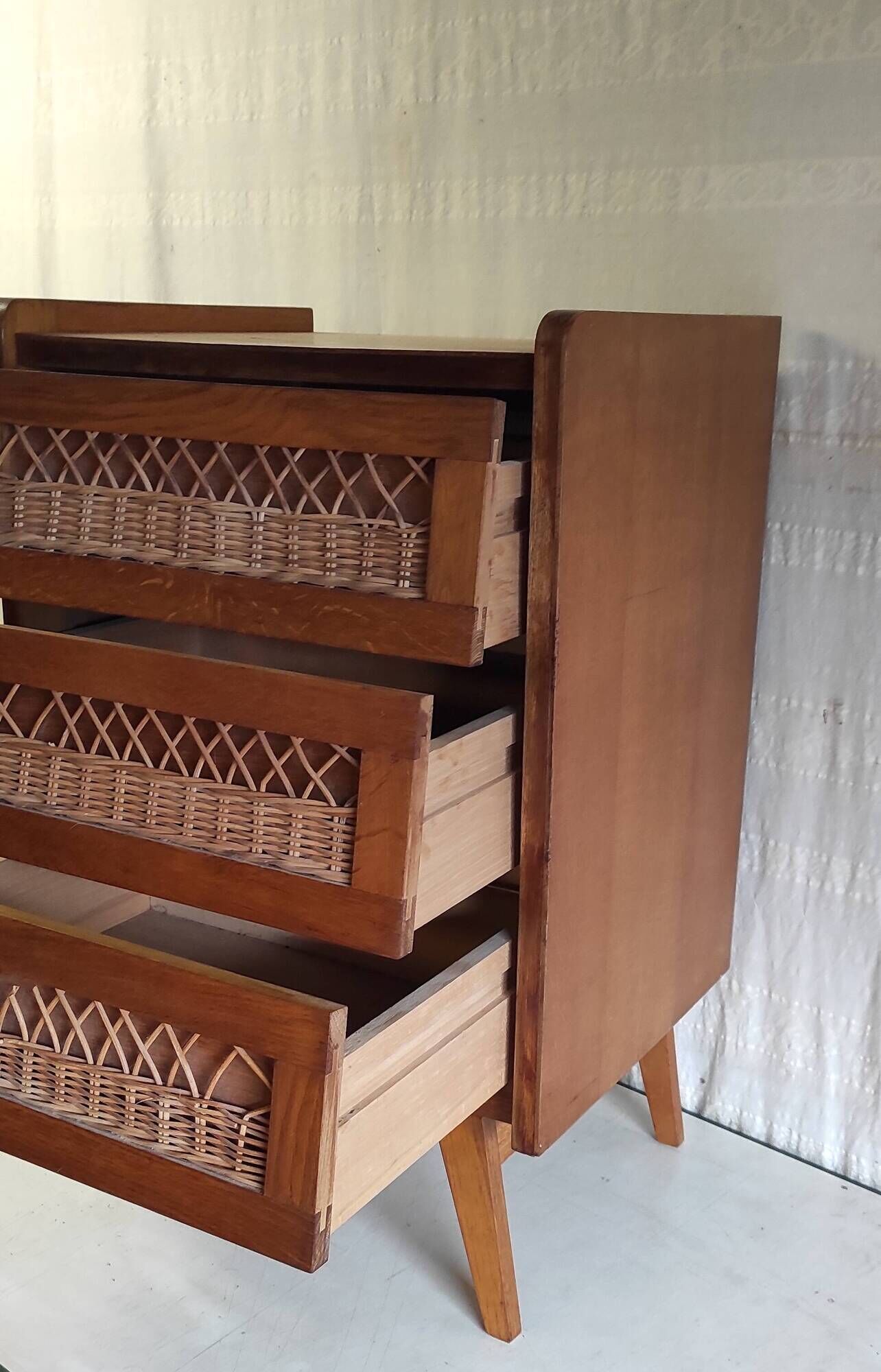 Chest of drawers with 3 drawers in solid wood and rattan decor - 1960s/70s