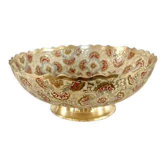 Vacuum pocket enamelled brass cut