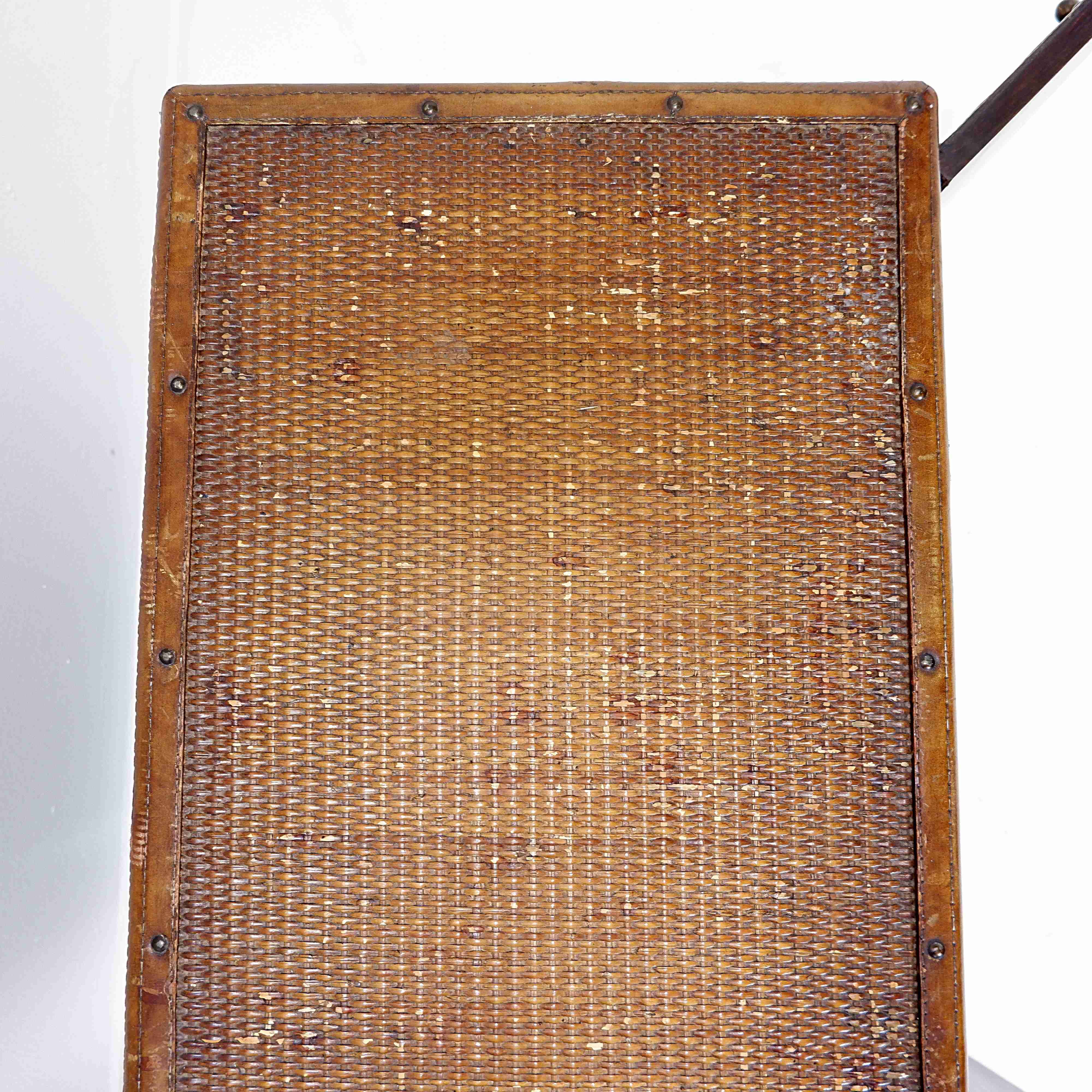 Vintage rattan and leather sideboard - 2 doors - ball feet chest