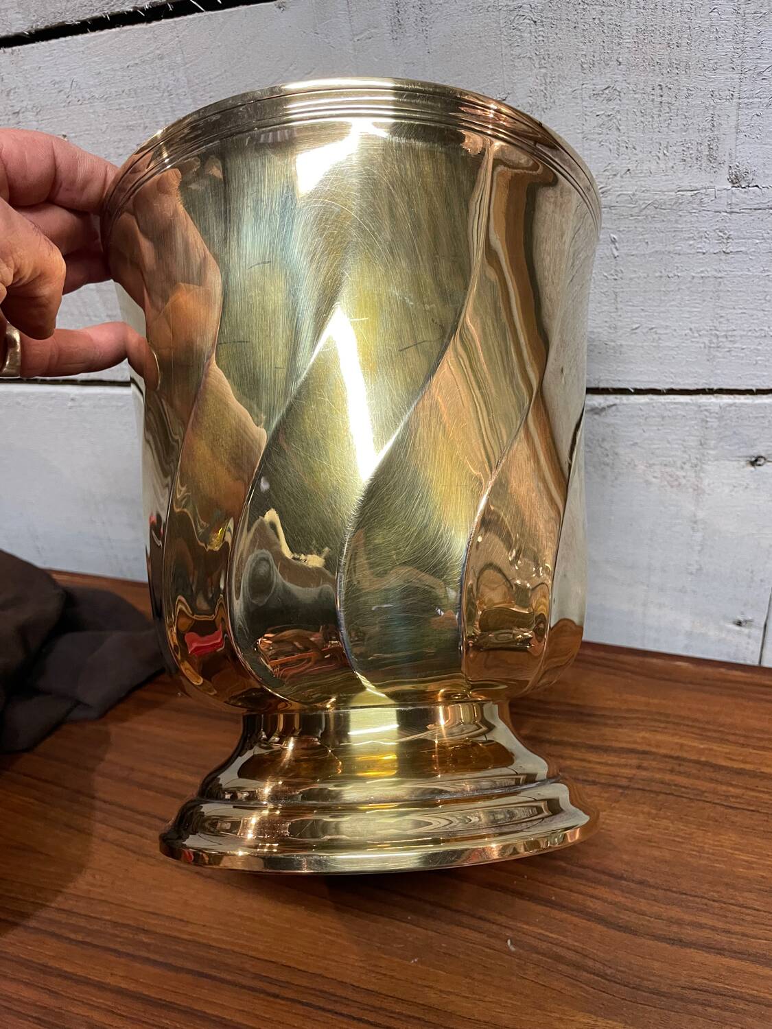 Christofle champagne bucket, gilded metal, twisted model.