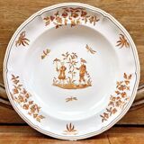 2 anciens plats ronds creux Longchamp décor Moustiers Olerys