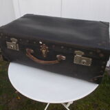 Vintage trunk suitcase