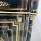 Meuble Napoléon III a une porte en bois noir et marquetrie de laiton XIX si