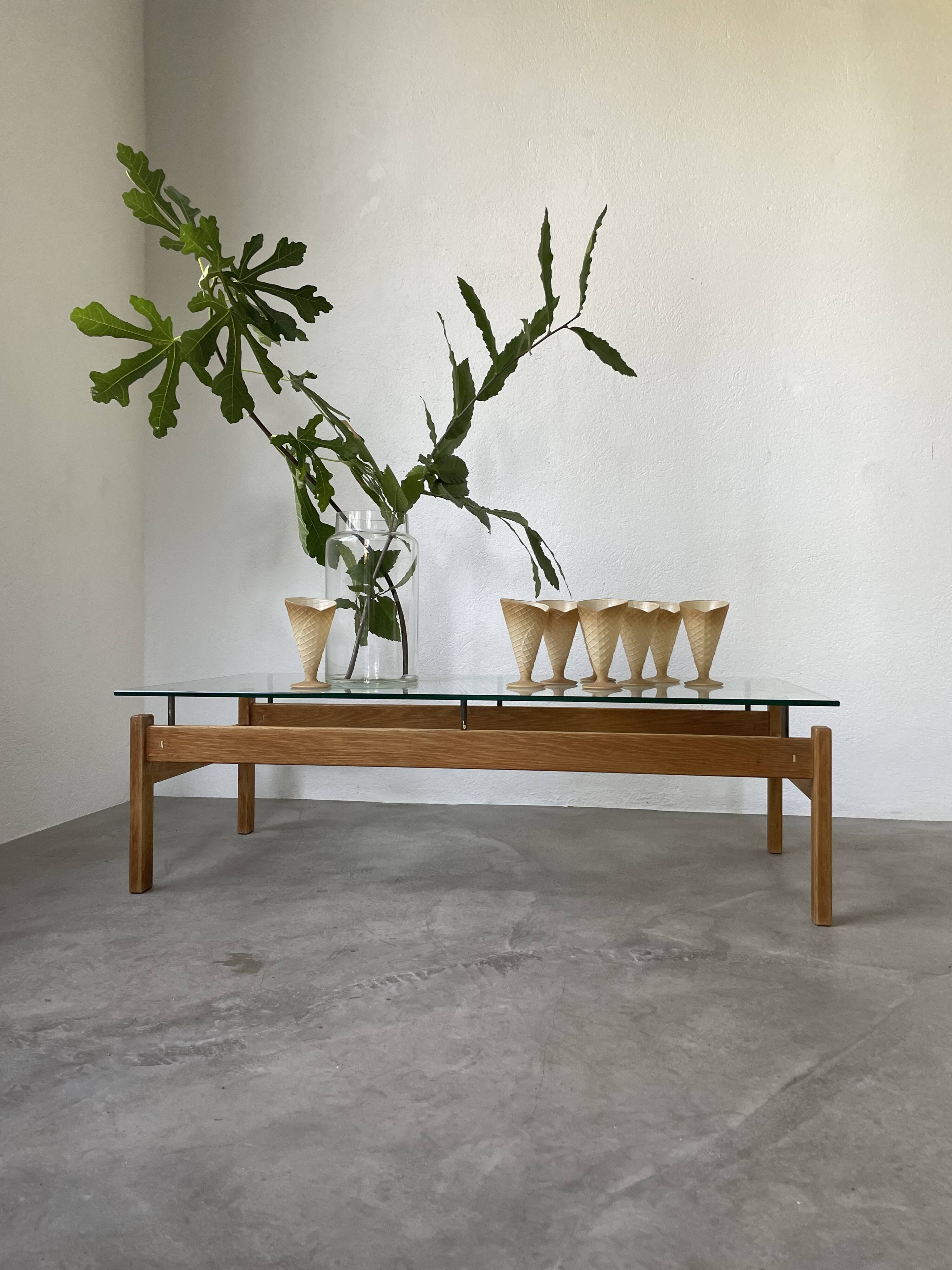 Table scandinave teck blond et verre 60