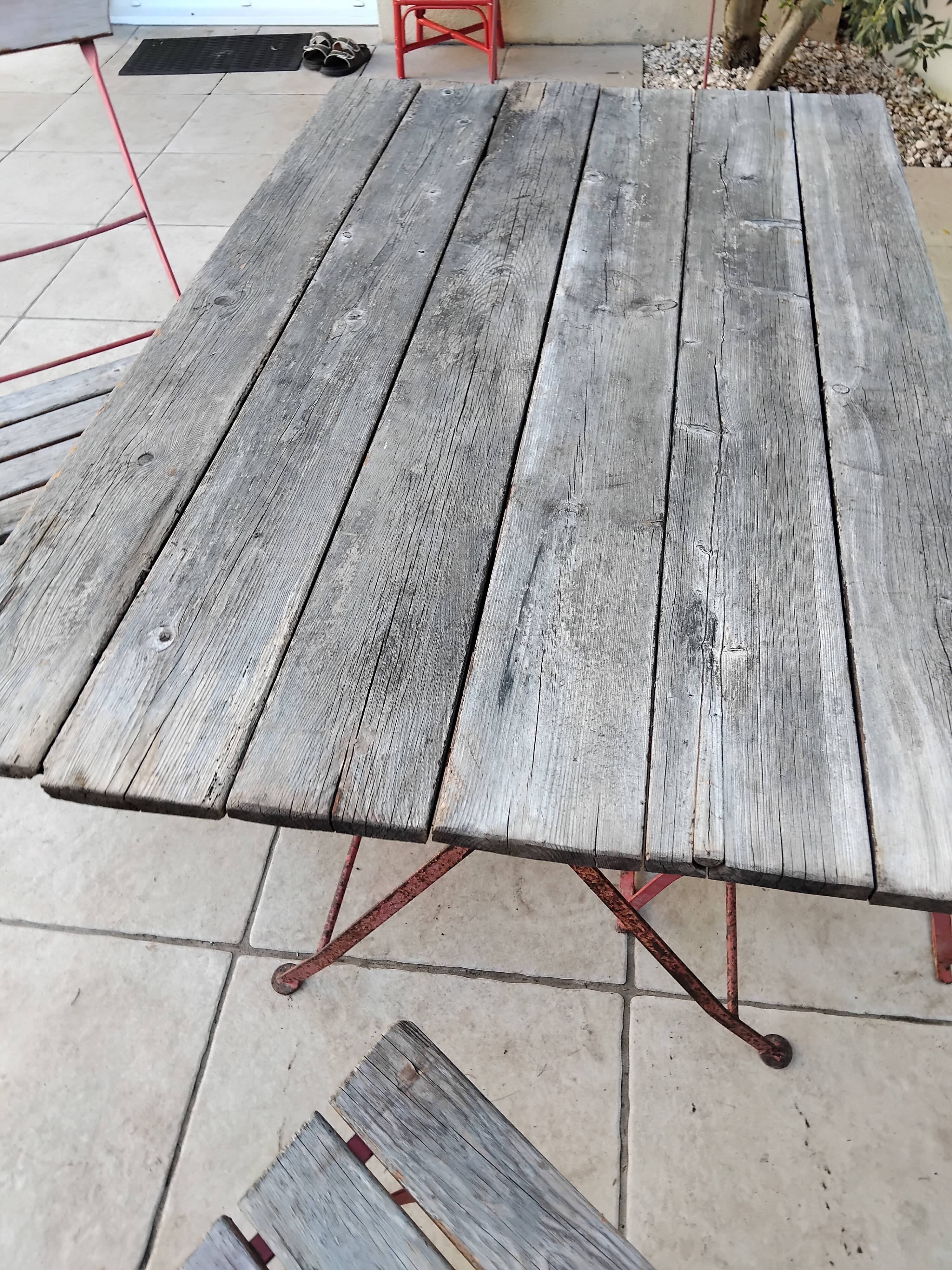 Table and 4 Bistro Guinguette chairs, antique circa 1900.