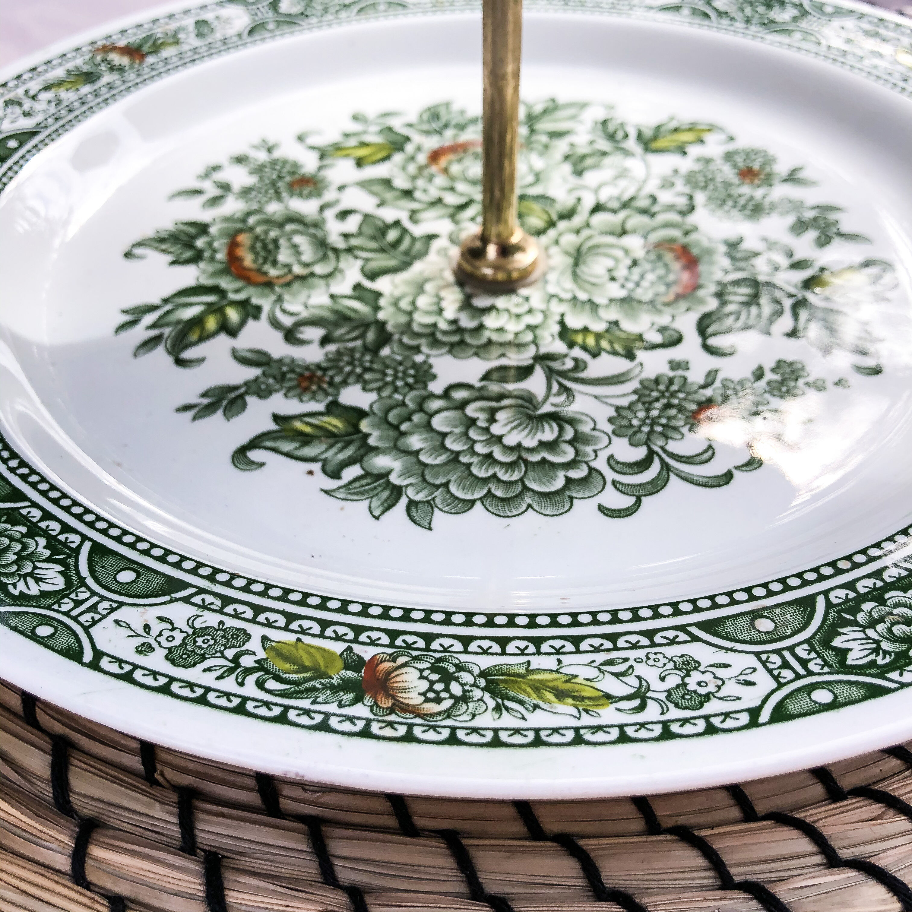 English porcelain servant