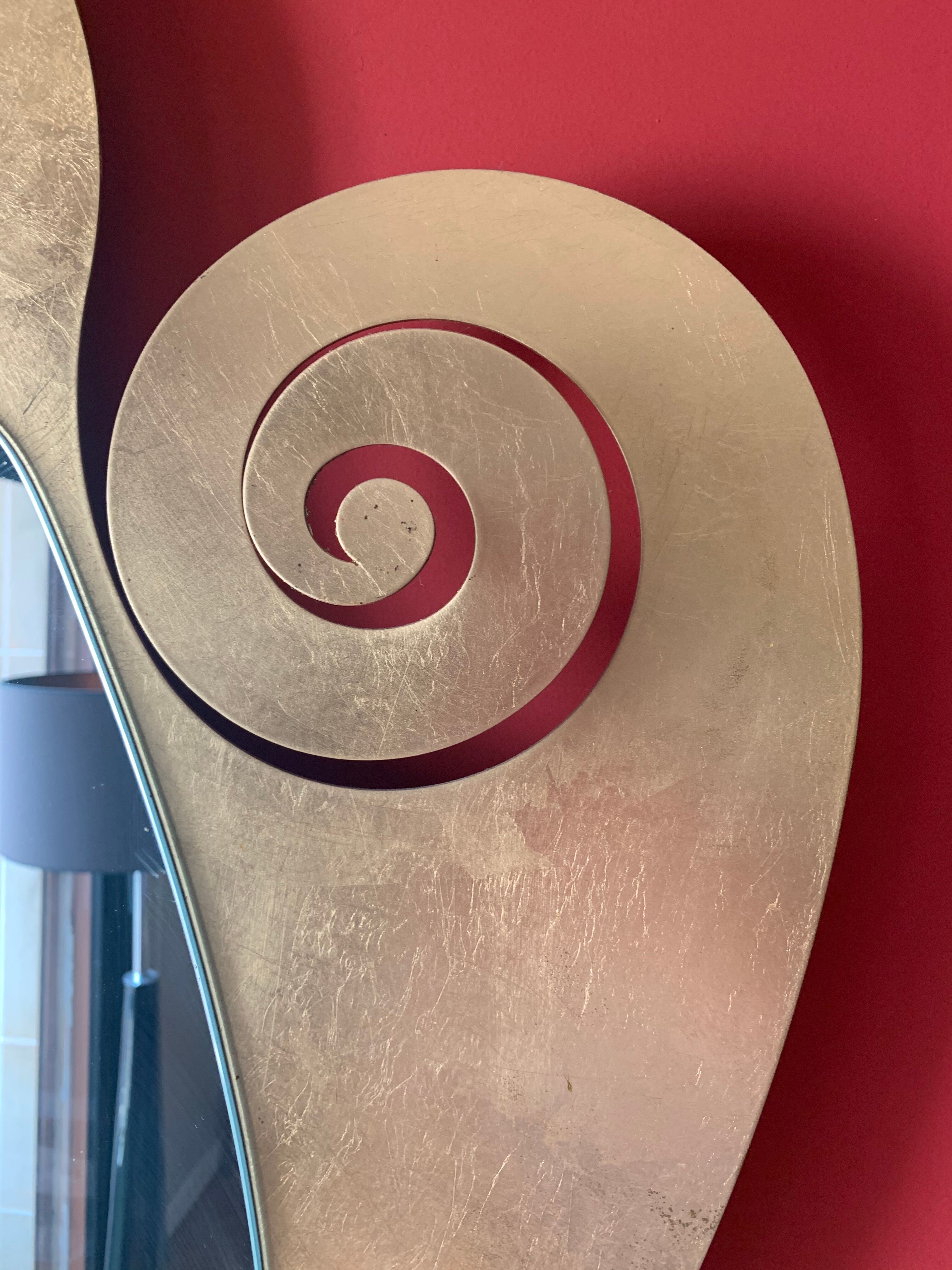 Free-form gold contemporary mirror 95x110cm