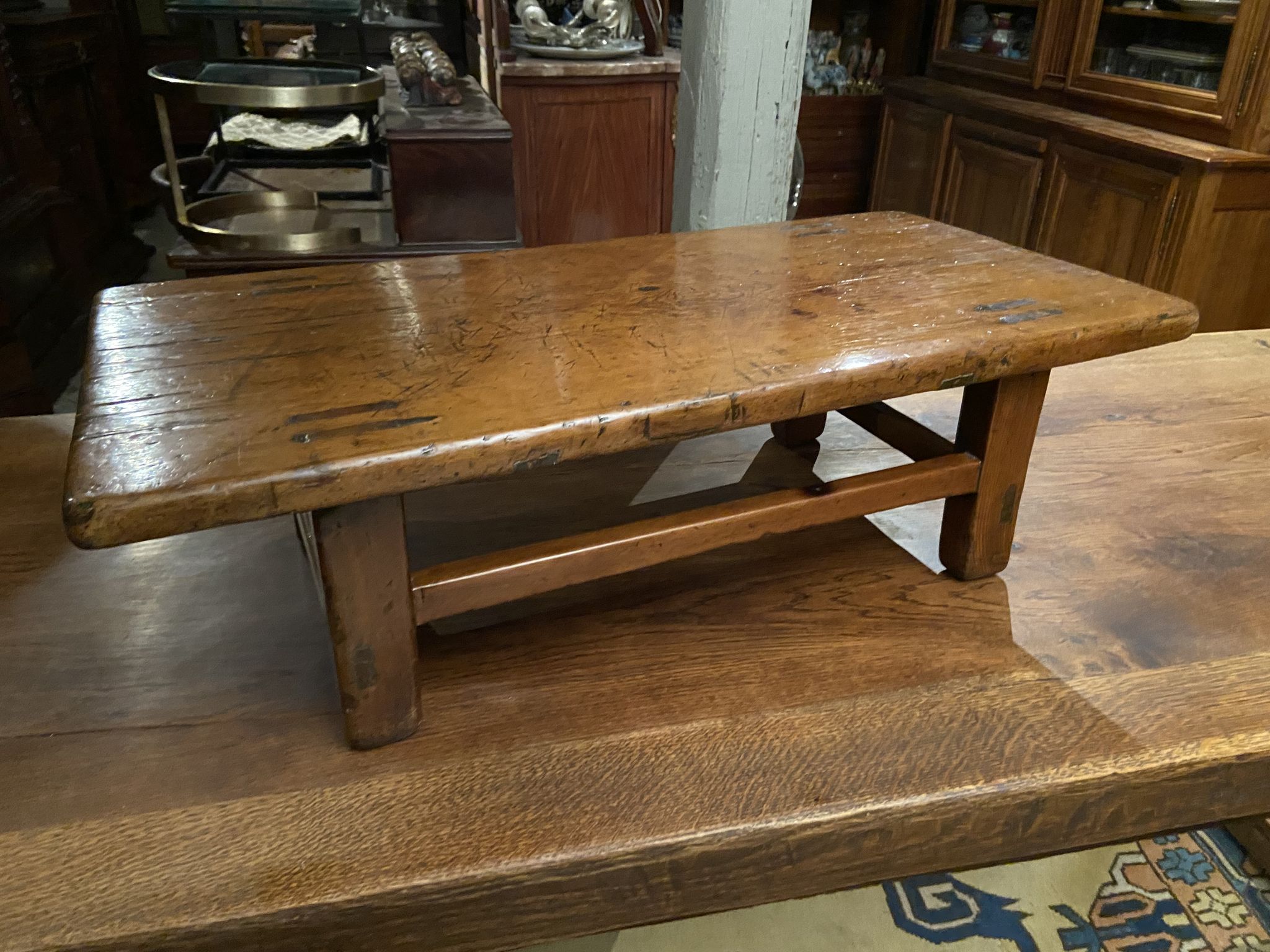 Table basse, Japon XIXe en bois massif, type Chabudai