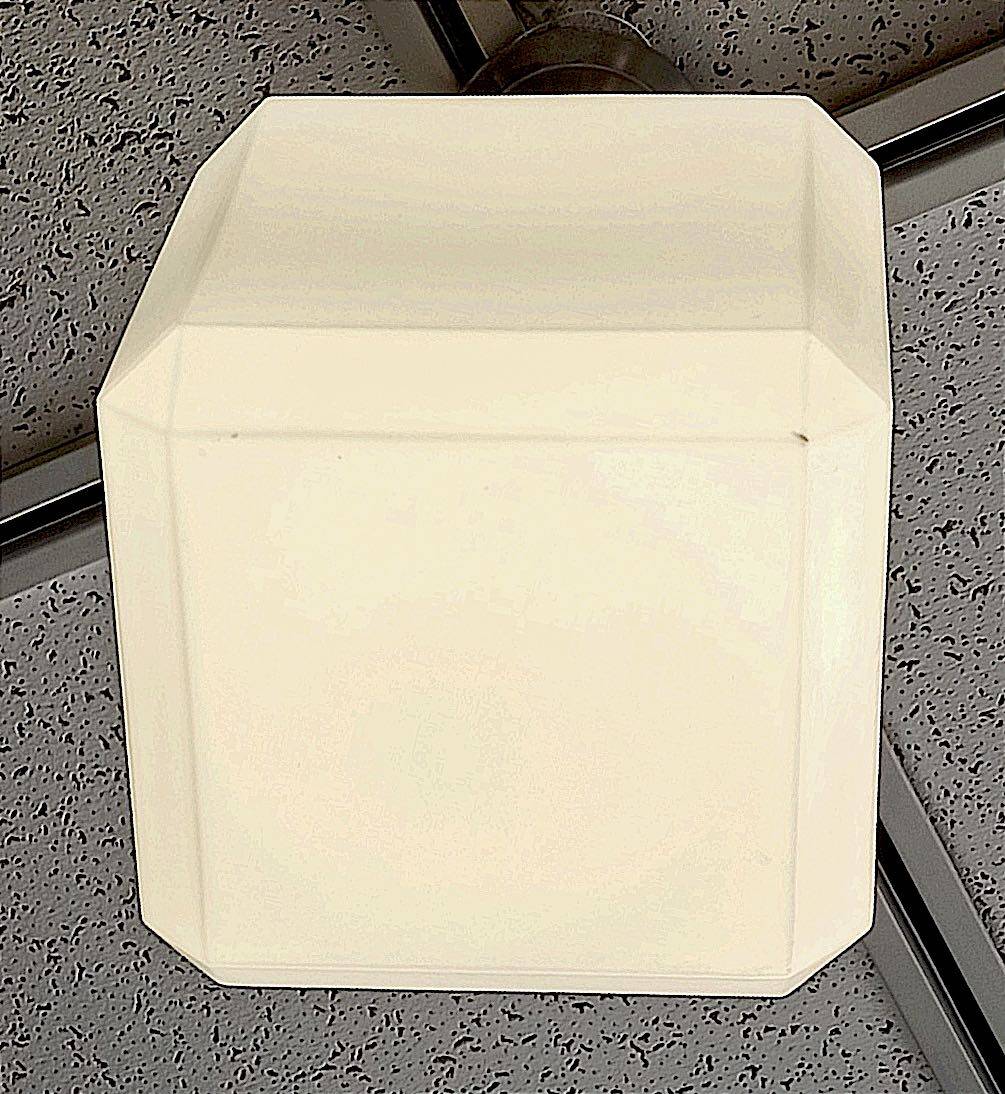 Suspension cubique opaline blanche Art déco Hauteur 44 cm Largeur 20 cm