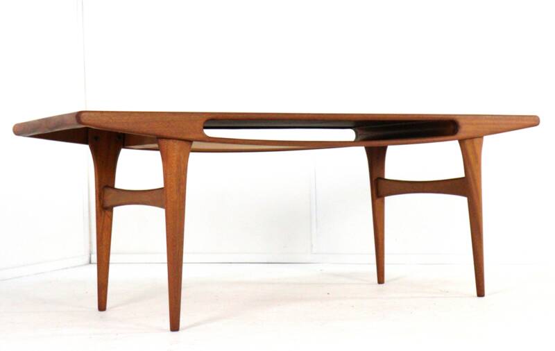 Table basse 'Smile' - design danois - milieu du siècle moderne - restaurée