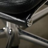 Charles & Ray Eames EA219 Office Chair in Chrome and Black leather, Vitra