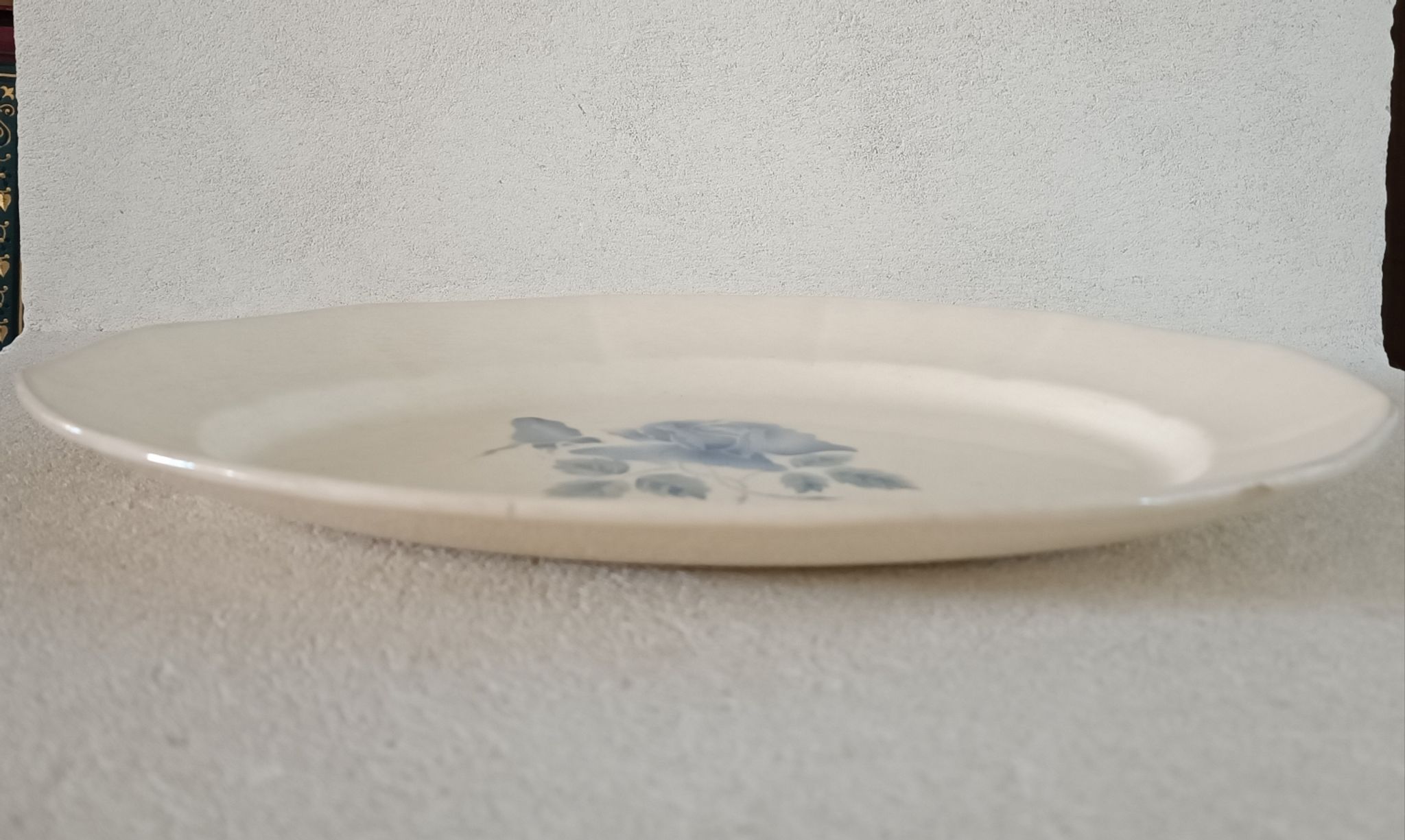Plat terre de fer Digoin Rose bleue