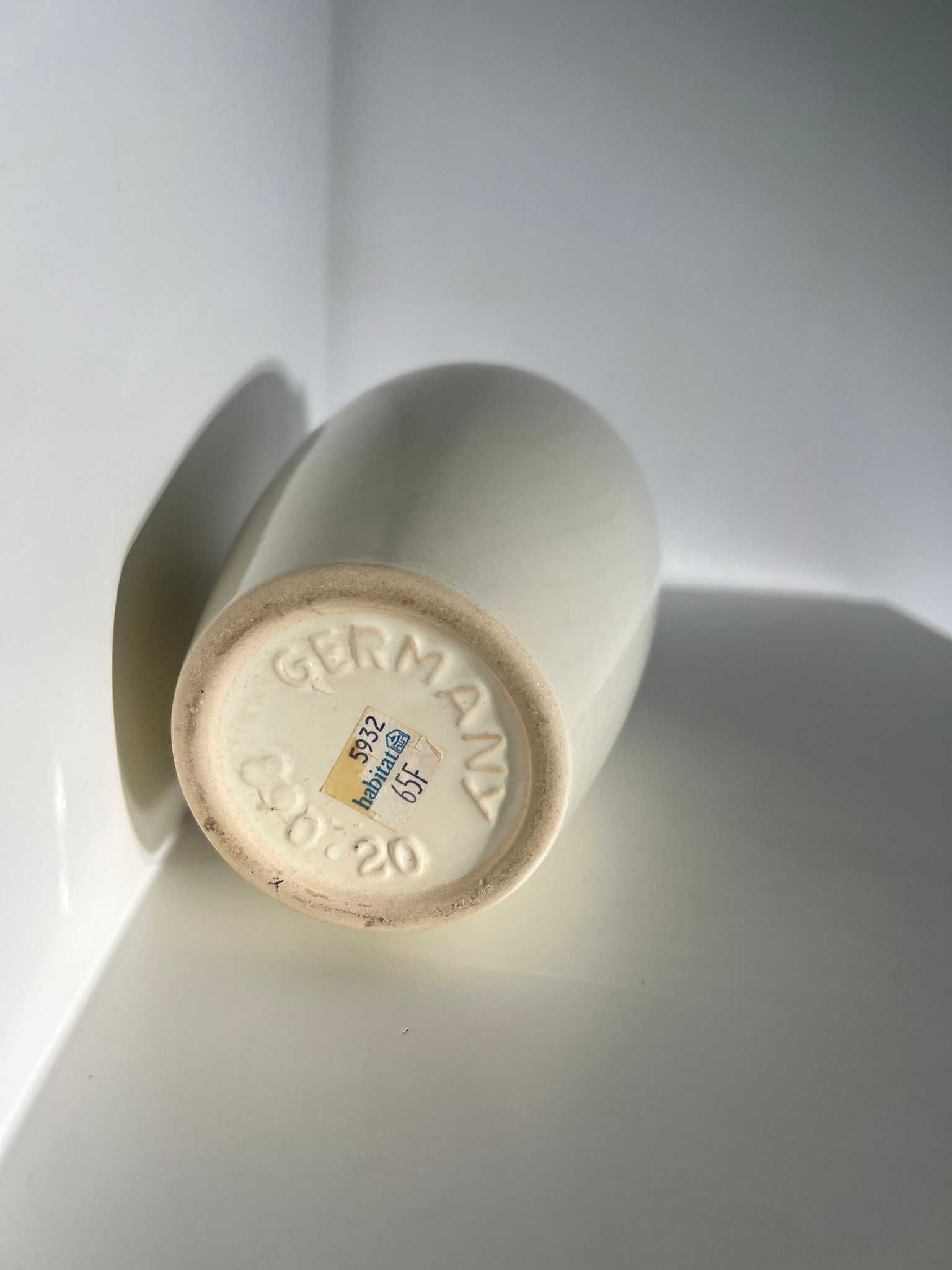 Vase oblong en céramique blanc Habitat vintage
