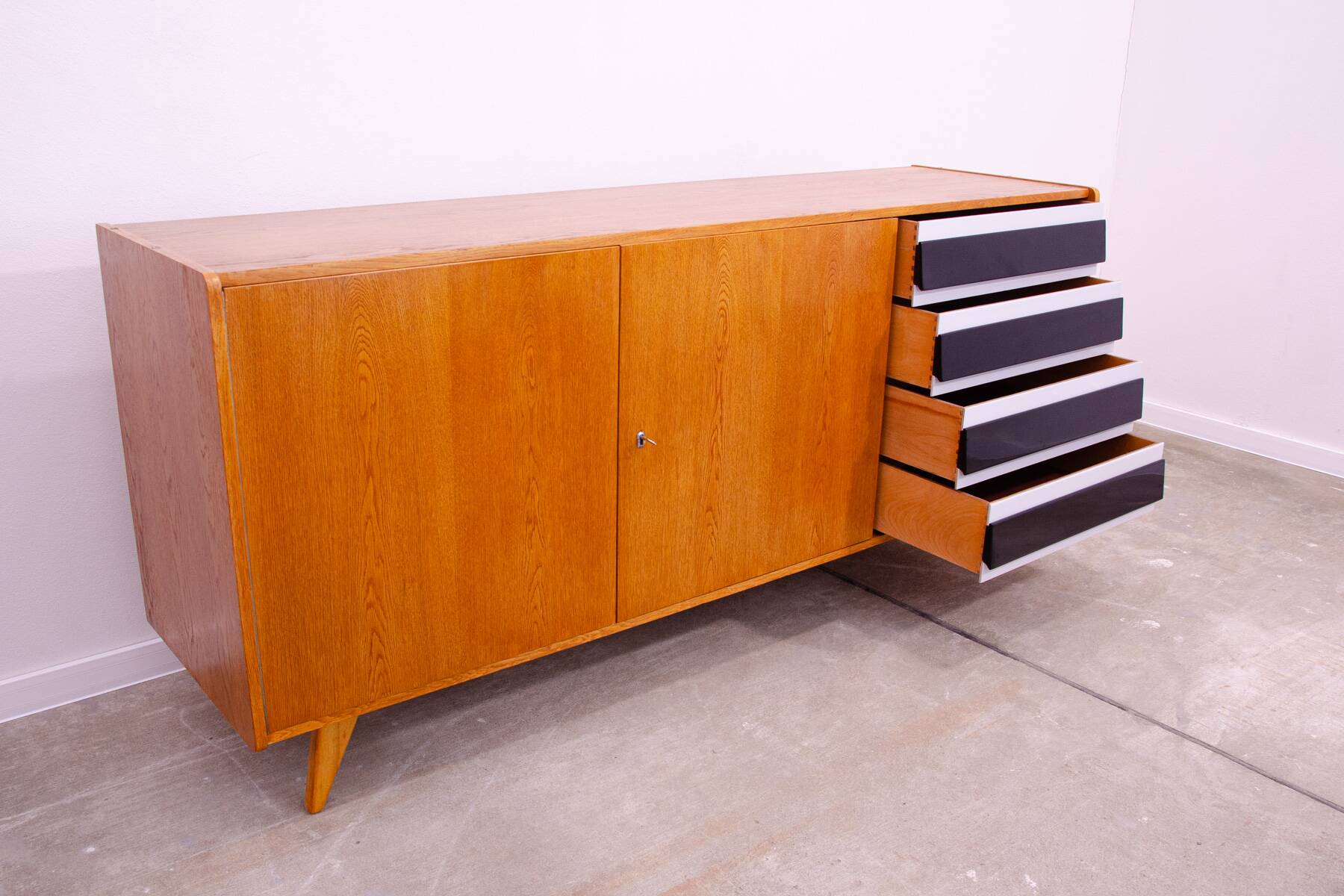 Enfilade vintage U-460 par Jiří Jiroutek pour Interiér Praha, Tchécoslovaquie