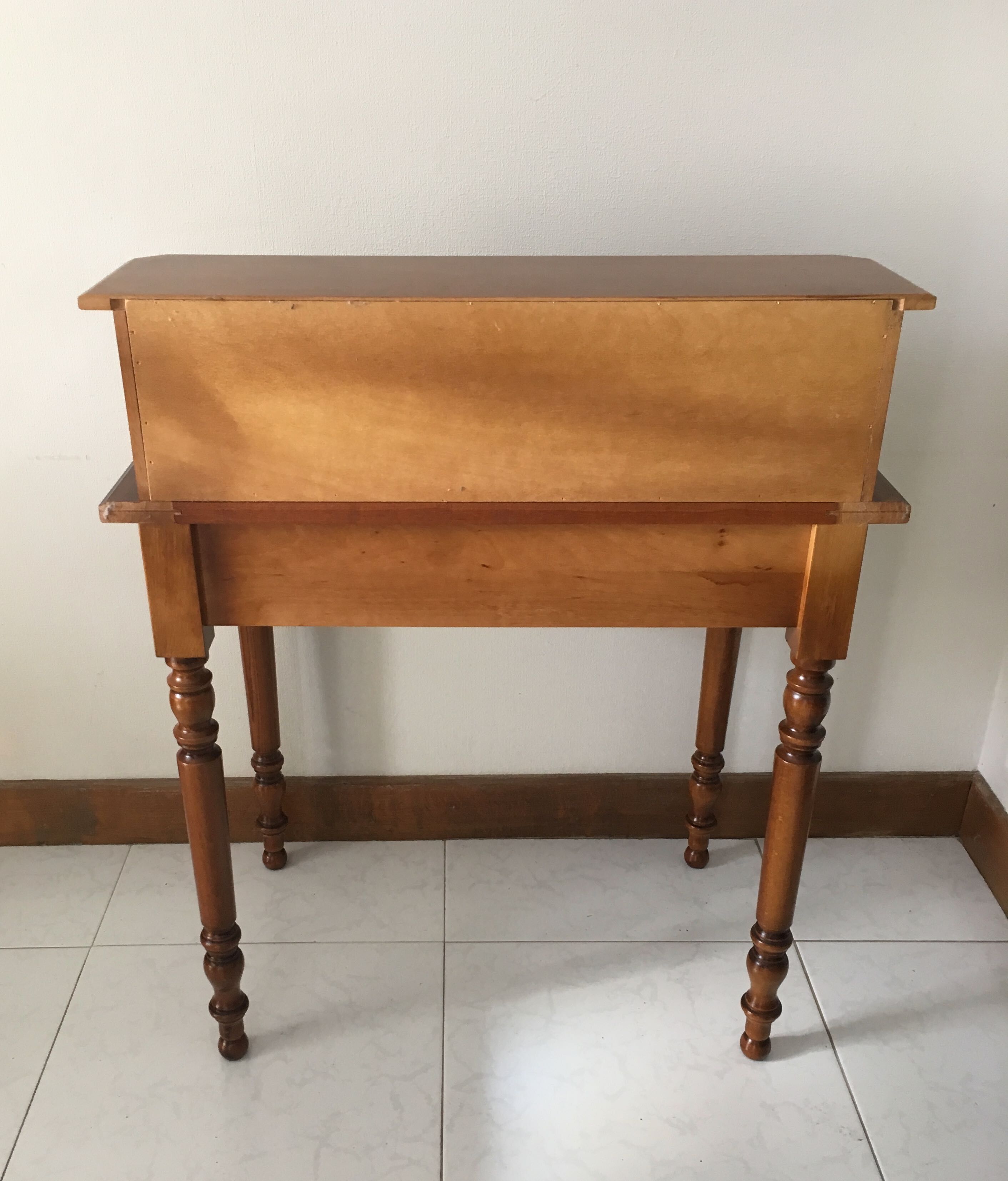 Bureau merisier à tablette rétractable