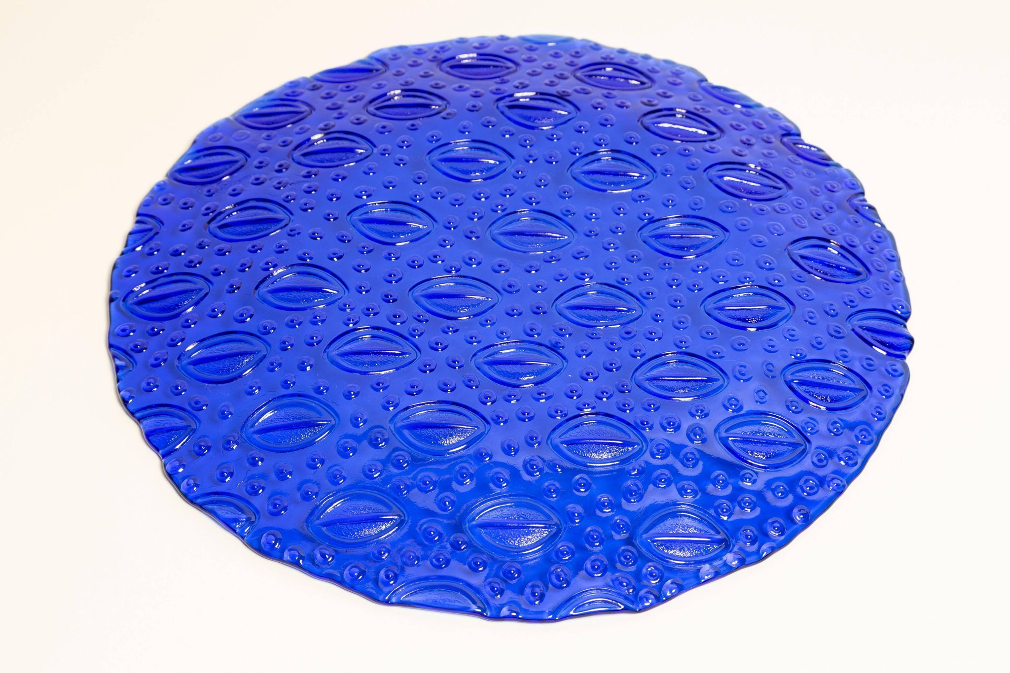 Vintage dark blue decorative plate in glass, Italy, 1960s.