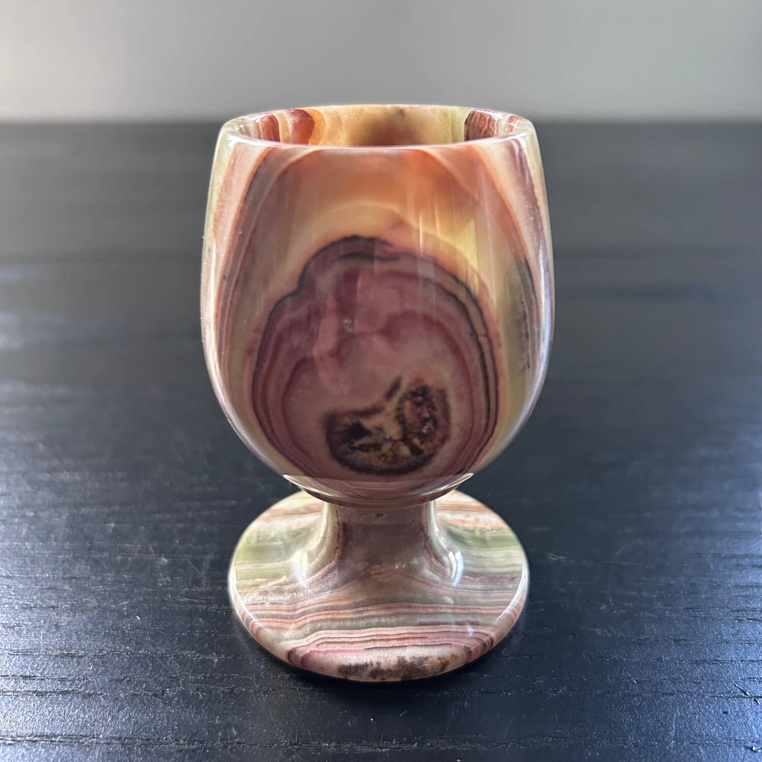 Onyx egg cup