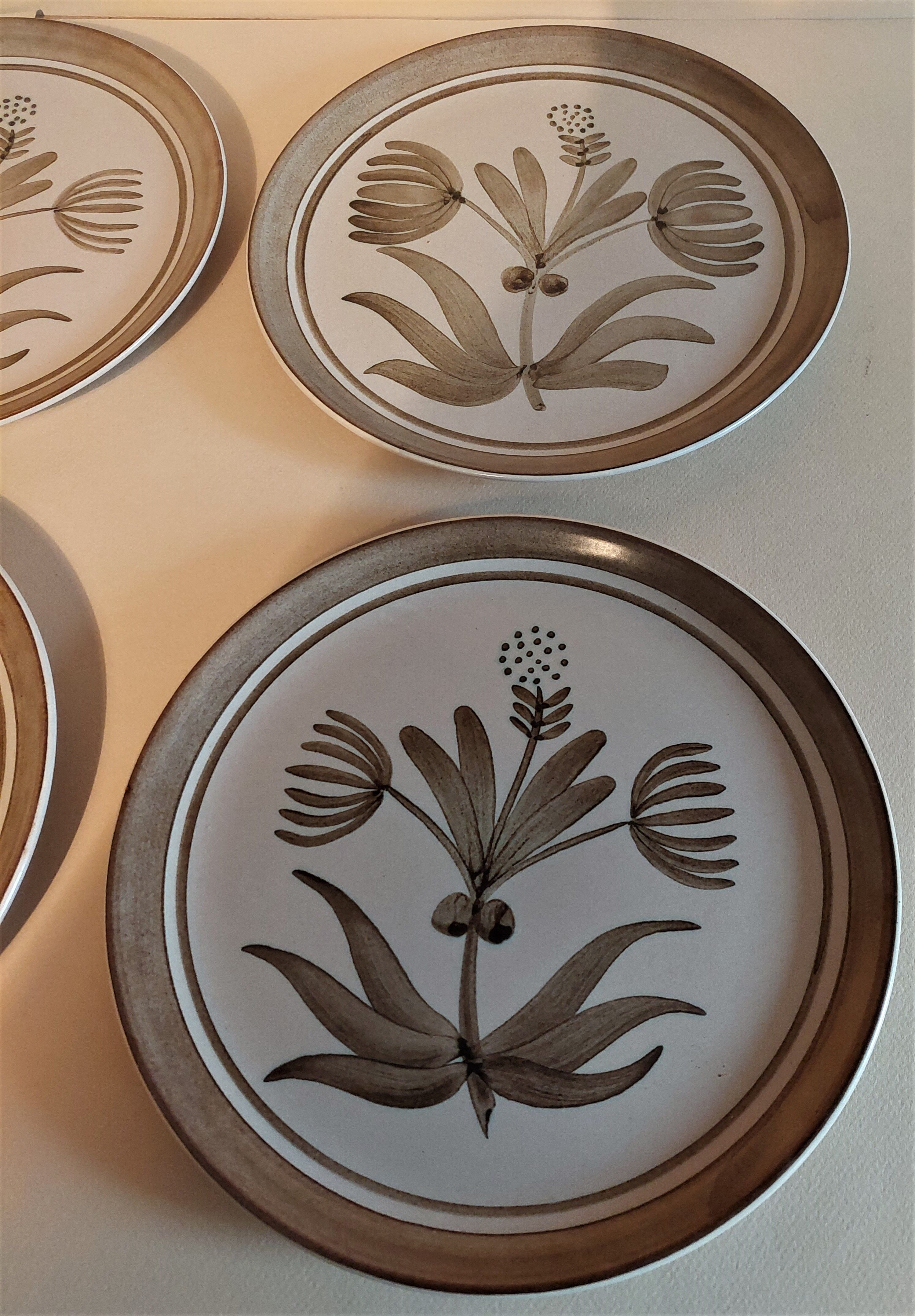 Vintage flat plates in sandstone series of six marked Longchamp