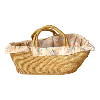 Basket for straw doll and vintage fabric