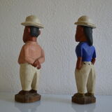 Couple of settlers African statuettes