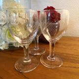 Set of 3 white wine glasses in cut glass