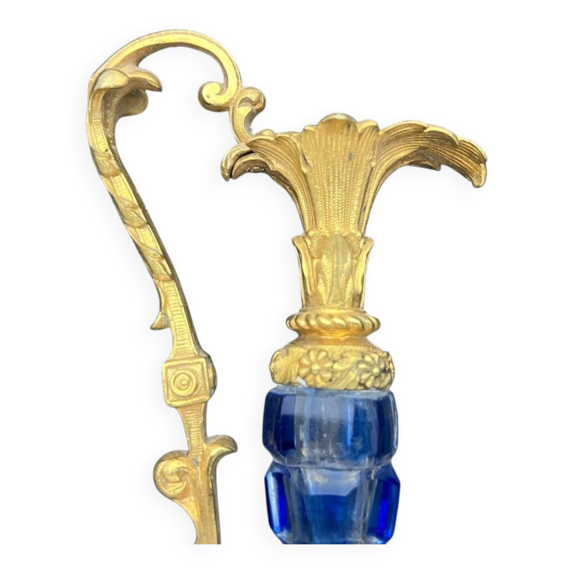 Cut blue crystal jug and gilded bronze, attributed to Baccarat.
