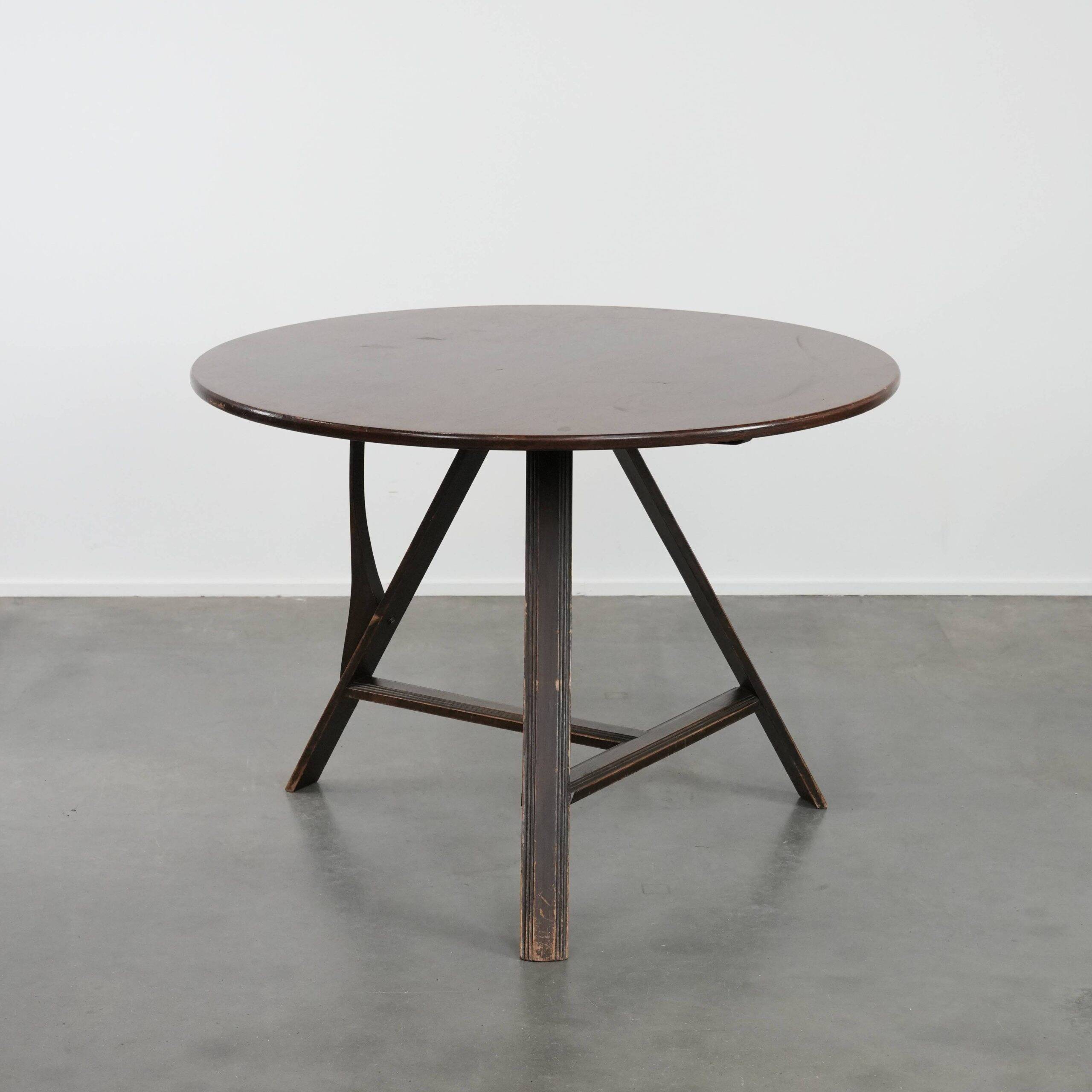 Dutch dining table/folding table from the 20th century 105cm diameter