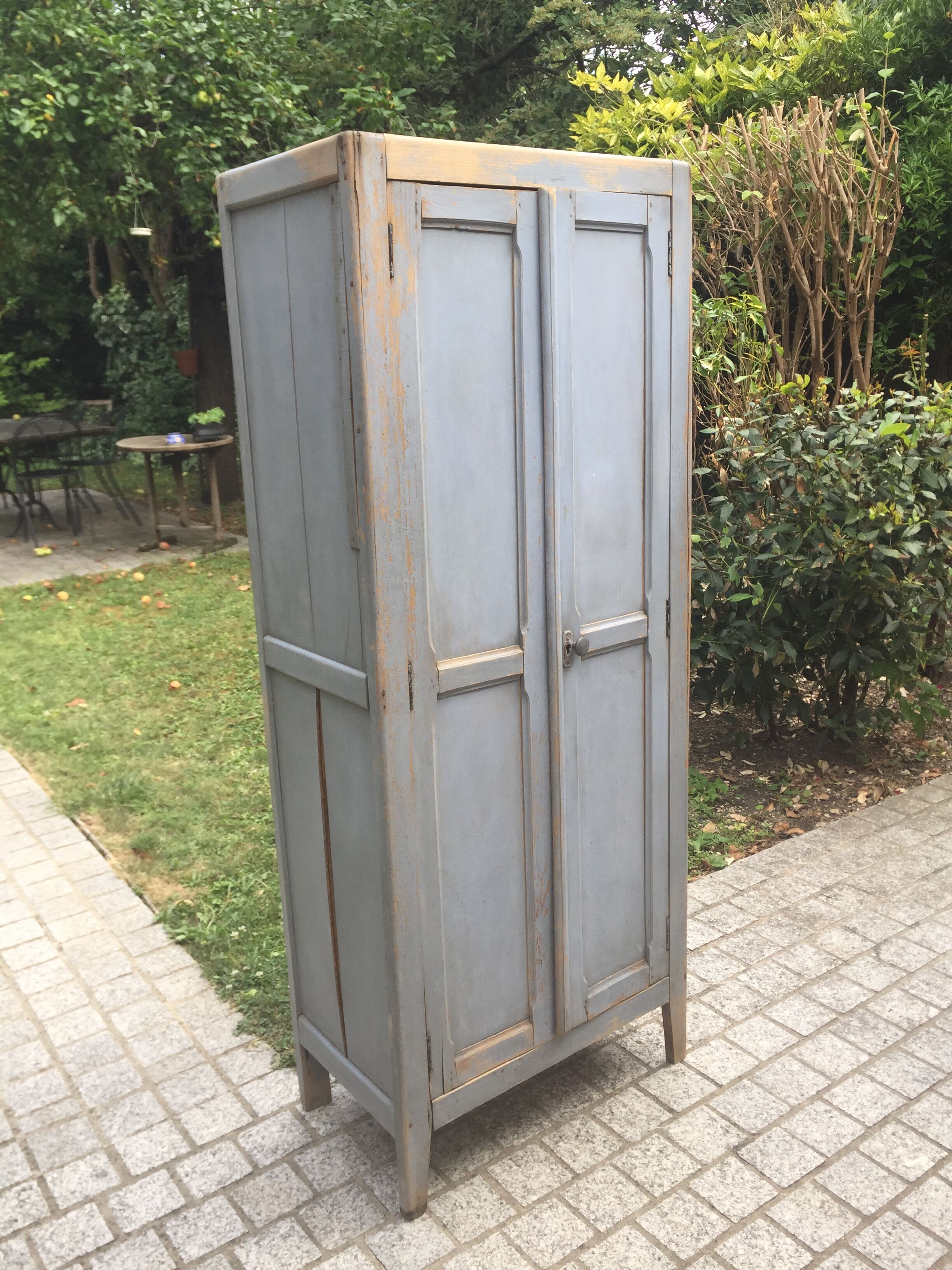 Parisian vintage wardrobe 1950s