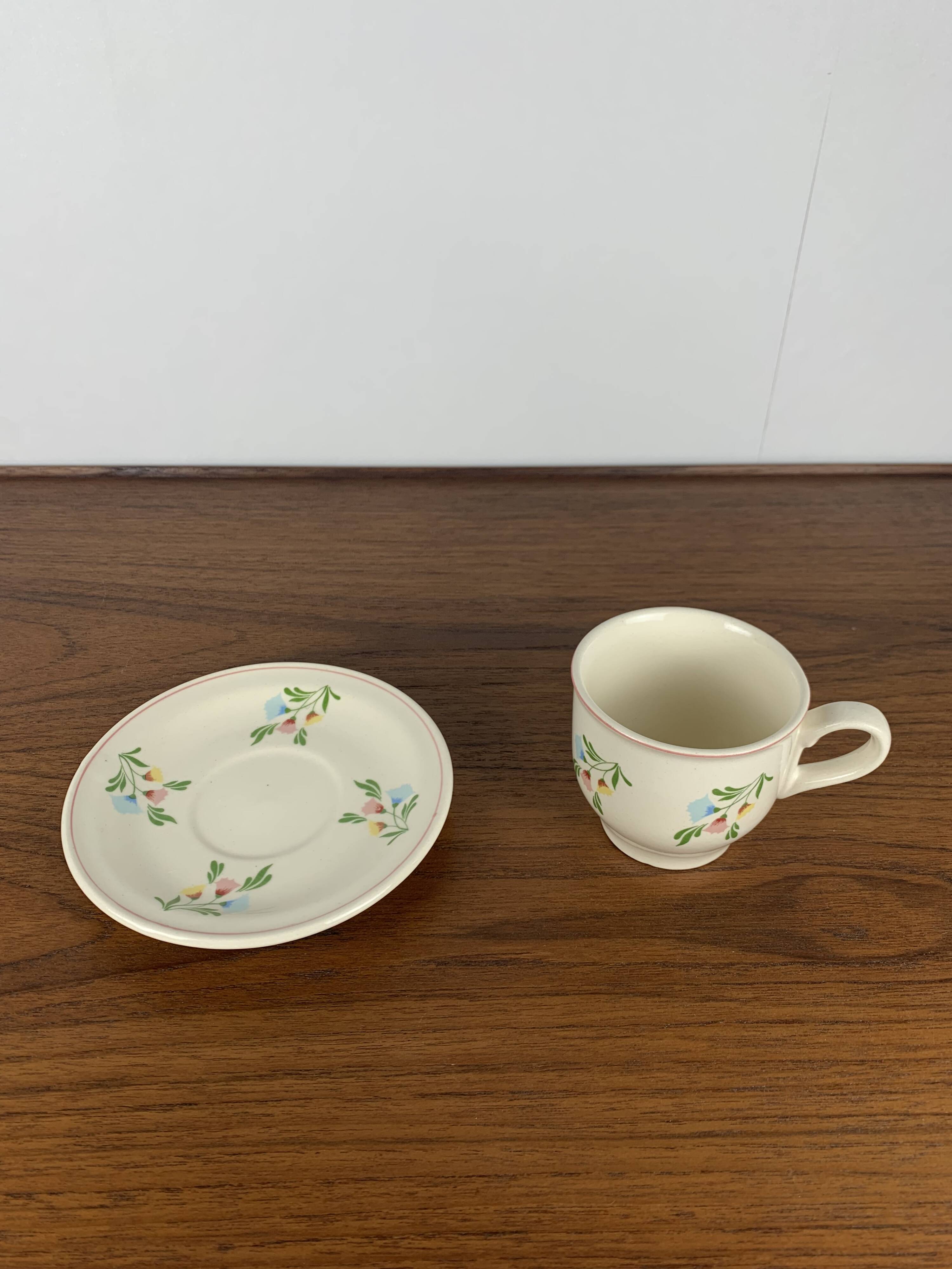 Set of 6 vintage cups + saucers, flower pattern, Germany