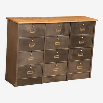 Roneo sideboard