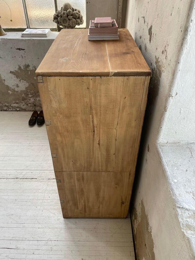 Craft furniture with drawers shell handles