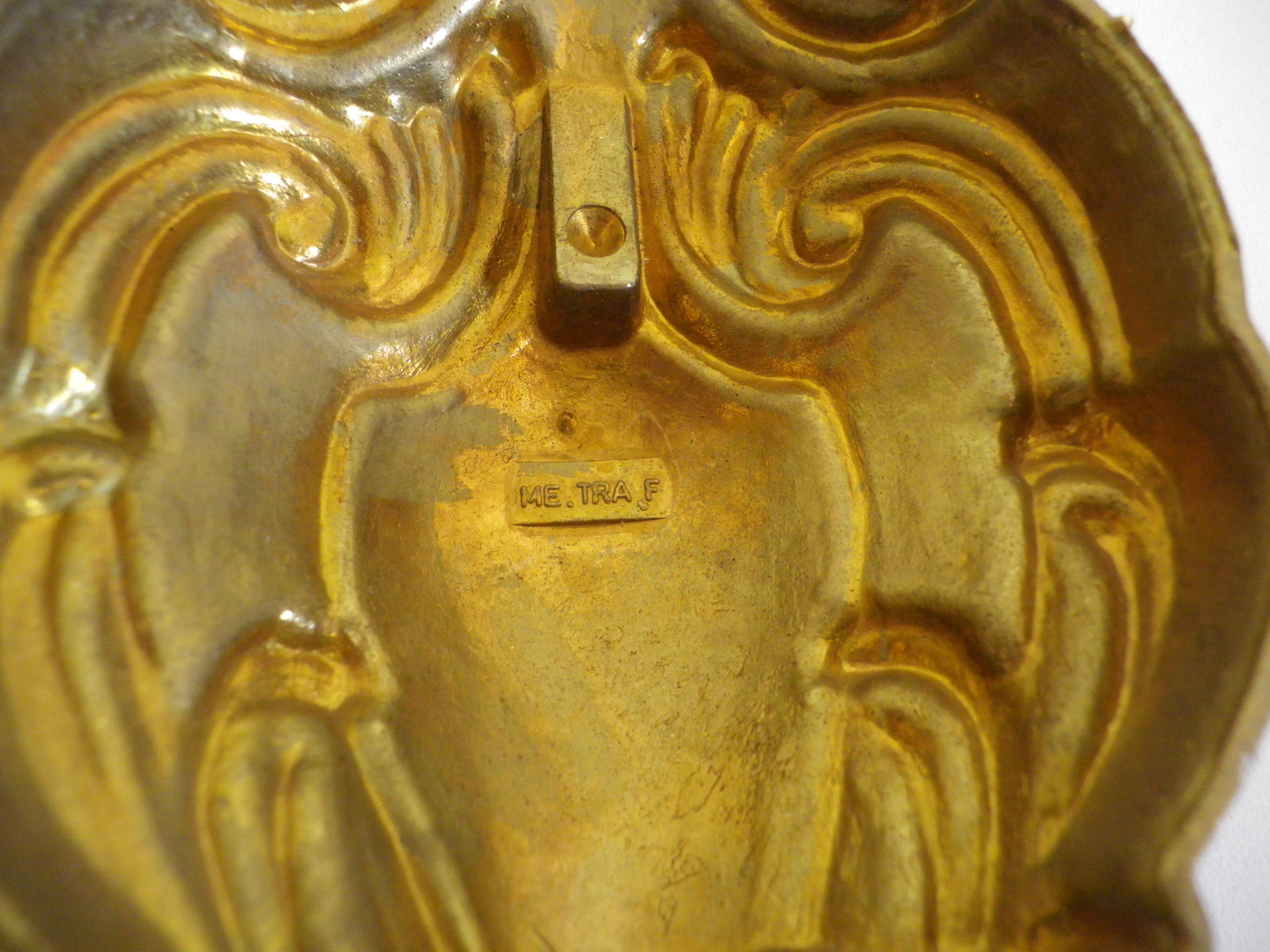2 "Metra.F" gold-coloured metal flame wall appliques, steerable branch