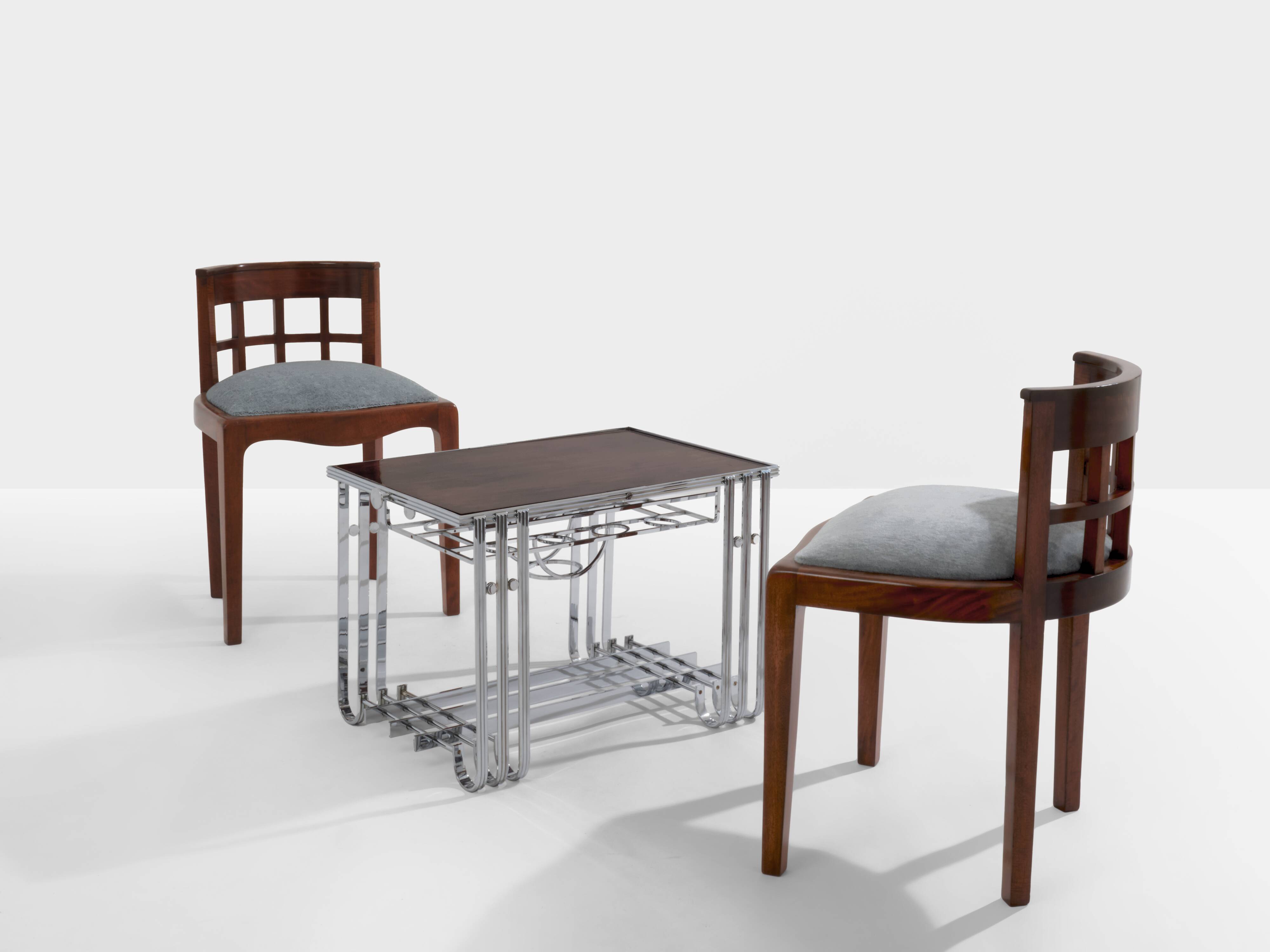 Modernist Art Deco walnut and nickel-plated metal bar table circa 1930